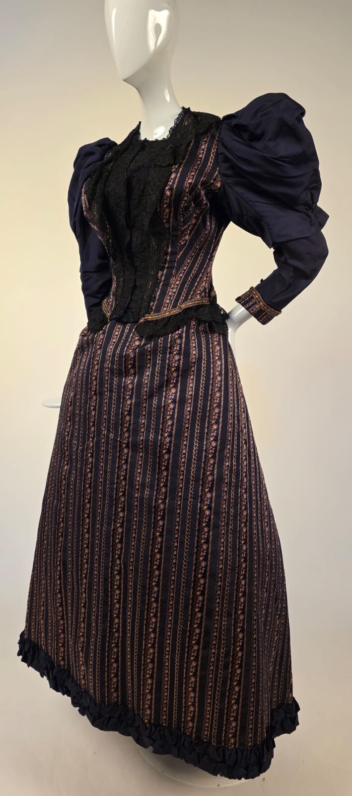 OPULENT VICTORIAN RICH FLORAL STRIPED SILK BUSTLE DRESS W LACE + PUFF SLEEVES