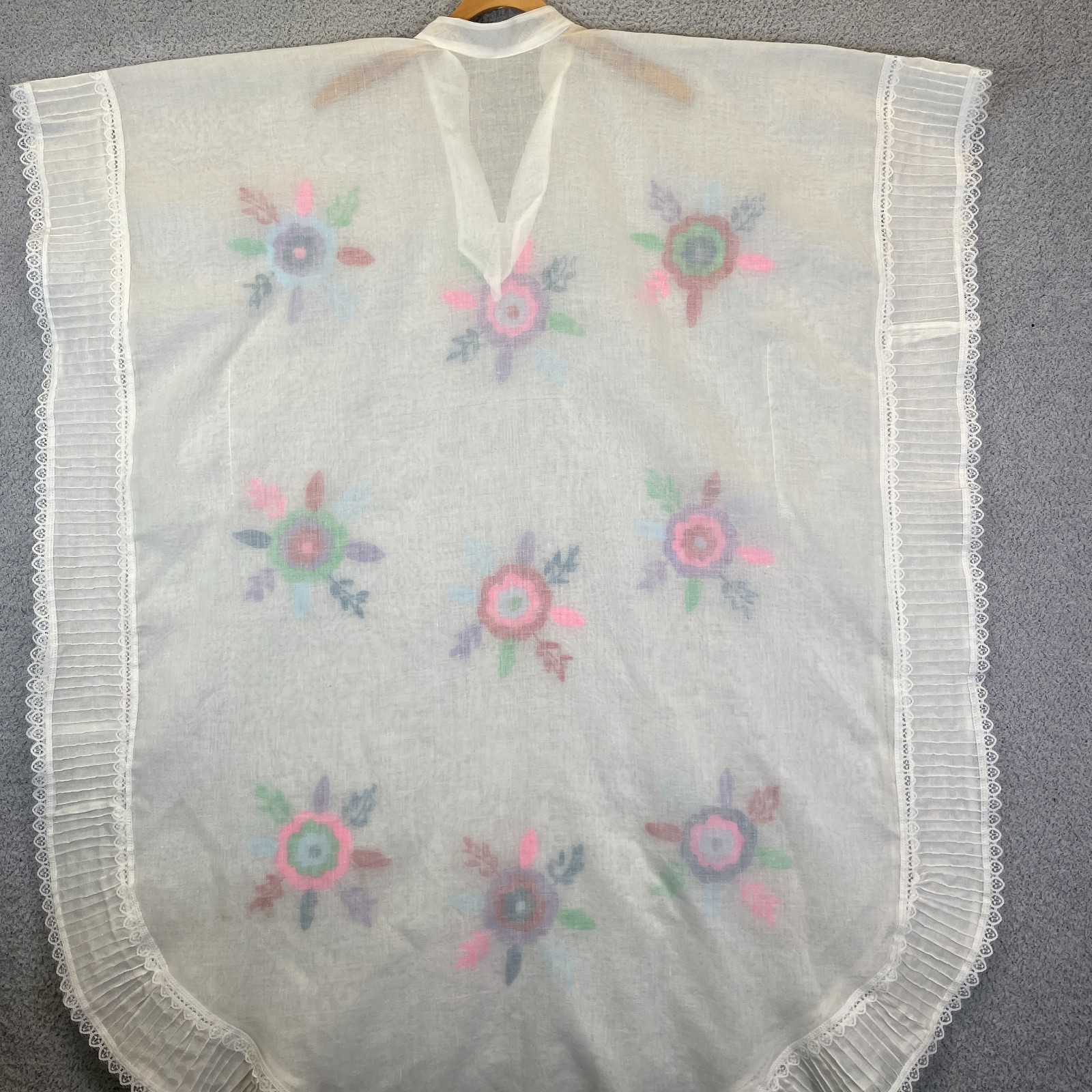 Vintage 1970s Kaftan Hand Embroidered Floral Motifs Folk Art Festival Poncho OS
