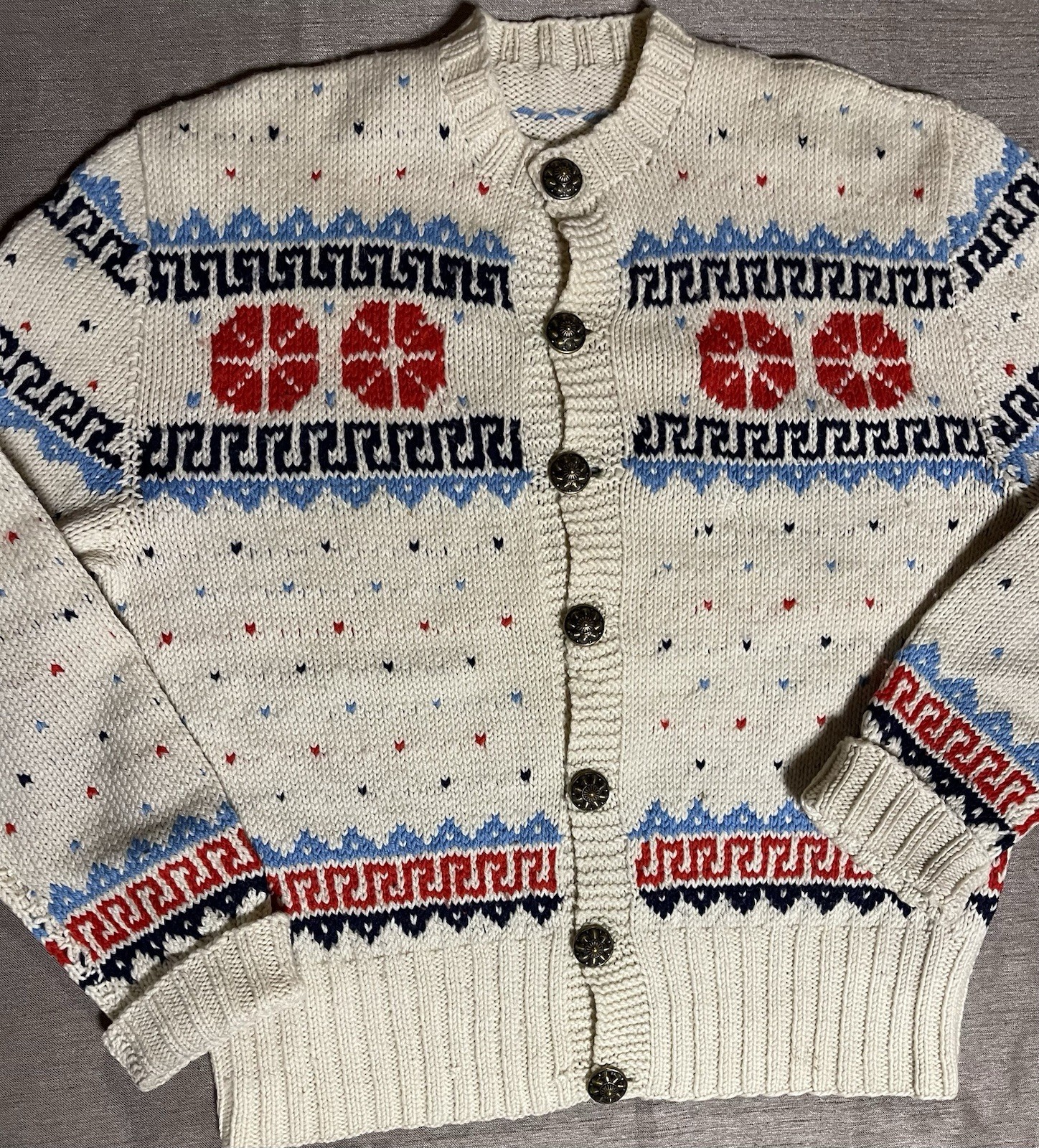 VINTAGE 60s 70s 45&Prime; HAND KNITTED FAIR ISLE CARDIGAN SWEATER, Ivory, Blue, Red