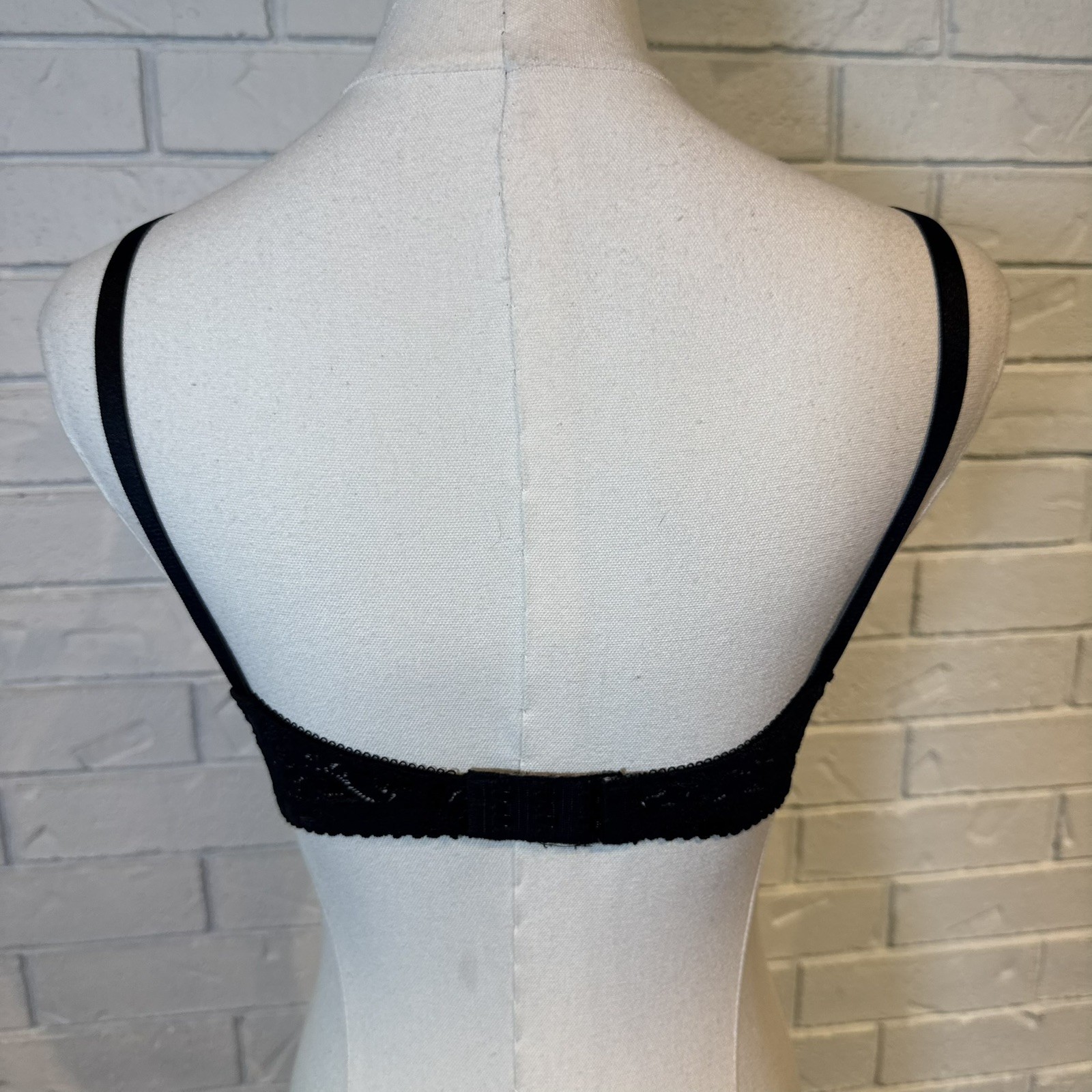 Vintage Maidenform 36 Rendezvous Black Satin Lace Wire Free Bra Style 8318