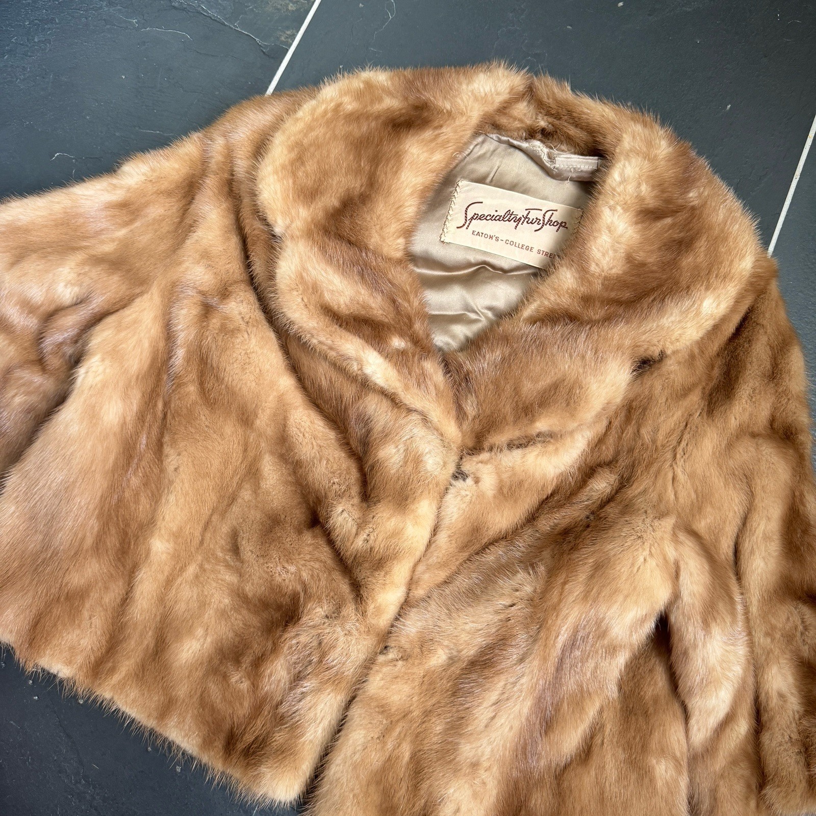 Specialty Fur Shop Eaton&rsquo;s College Street Brown Fur Jacket Bolero Capelet Lined