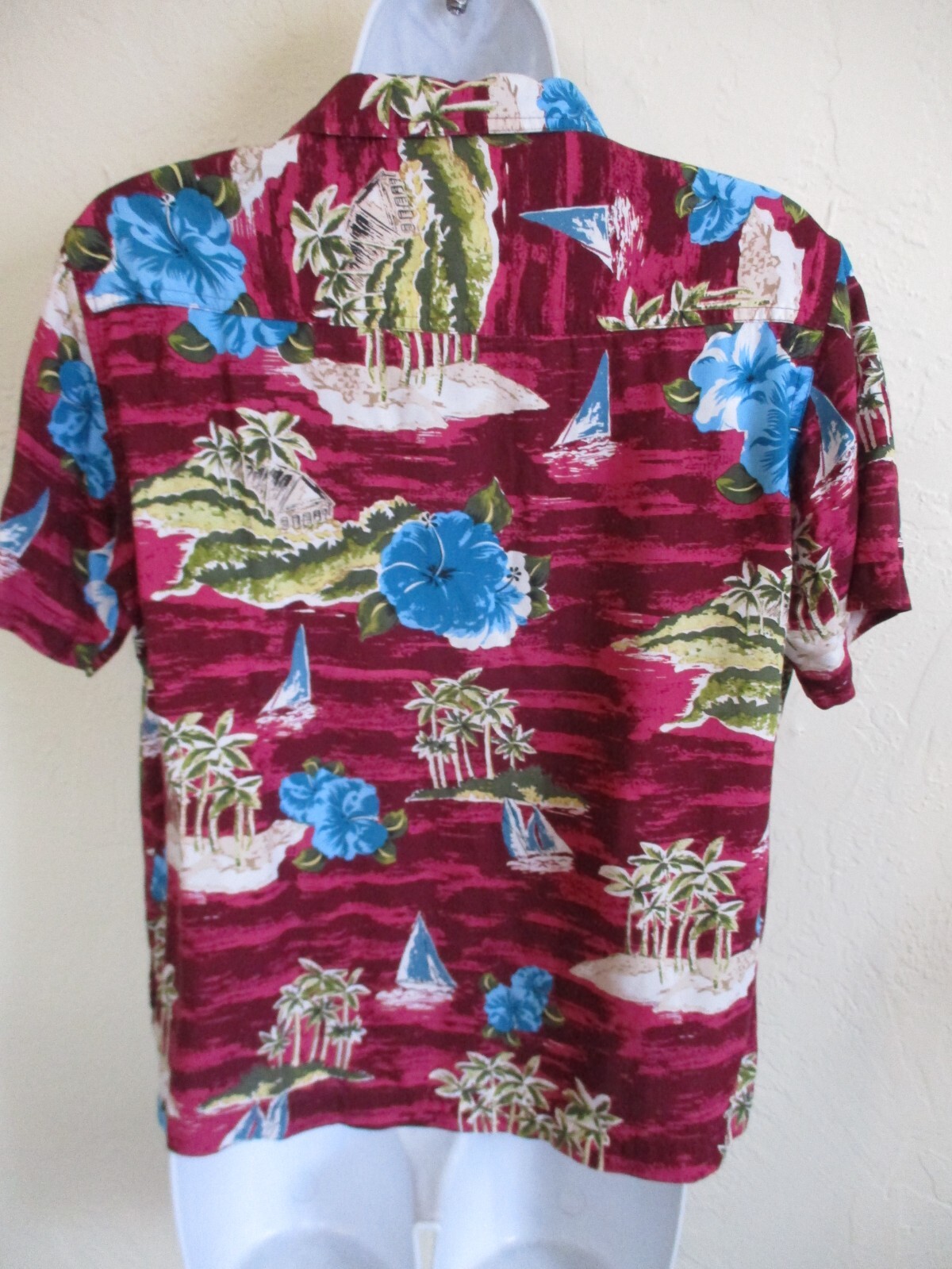 VTG 90&rsquo;s Basic Editions Aloha Shirt Size Medium