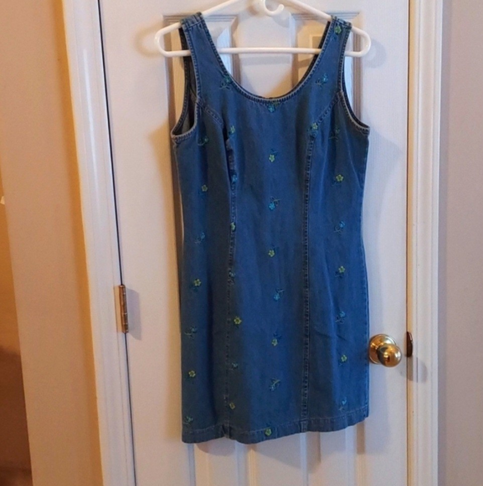 Y2k California Concepts Jean Dress Embroidered Floral Jr 7 Perfect!