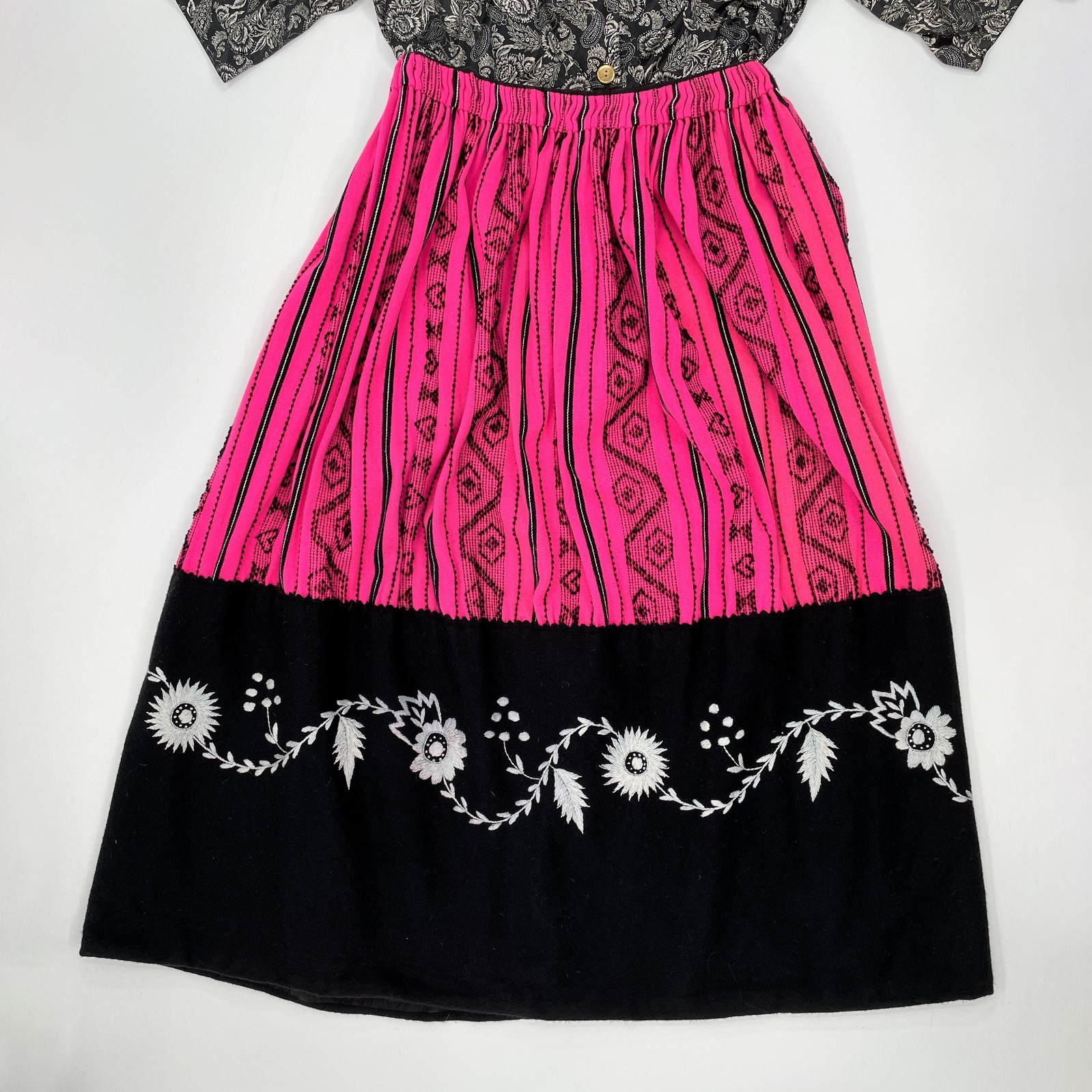 Vintage 50s Pink Black Felted Embroidered Blanket Patio Fiesta Heavy Skirt L/XL