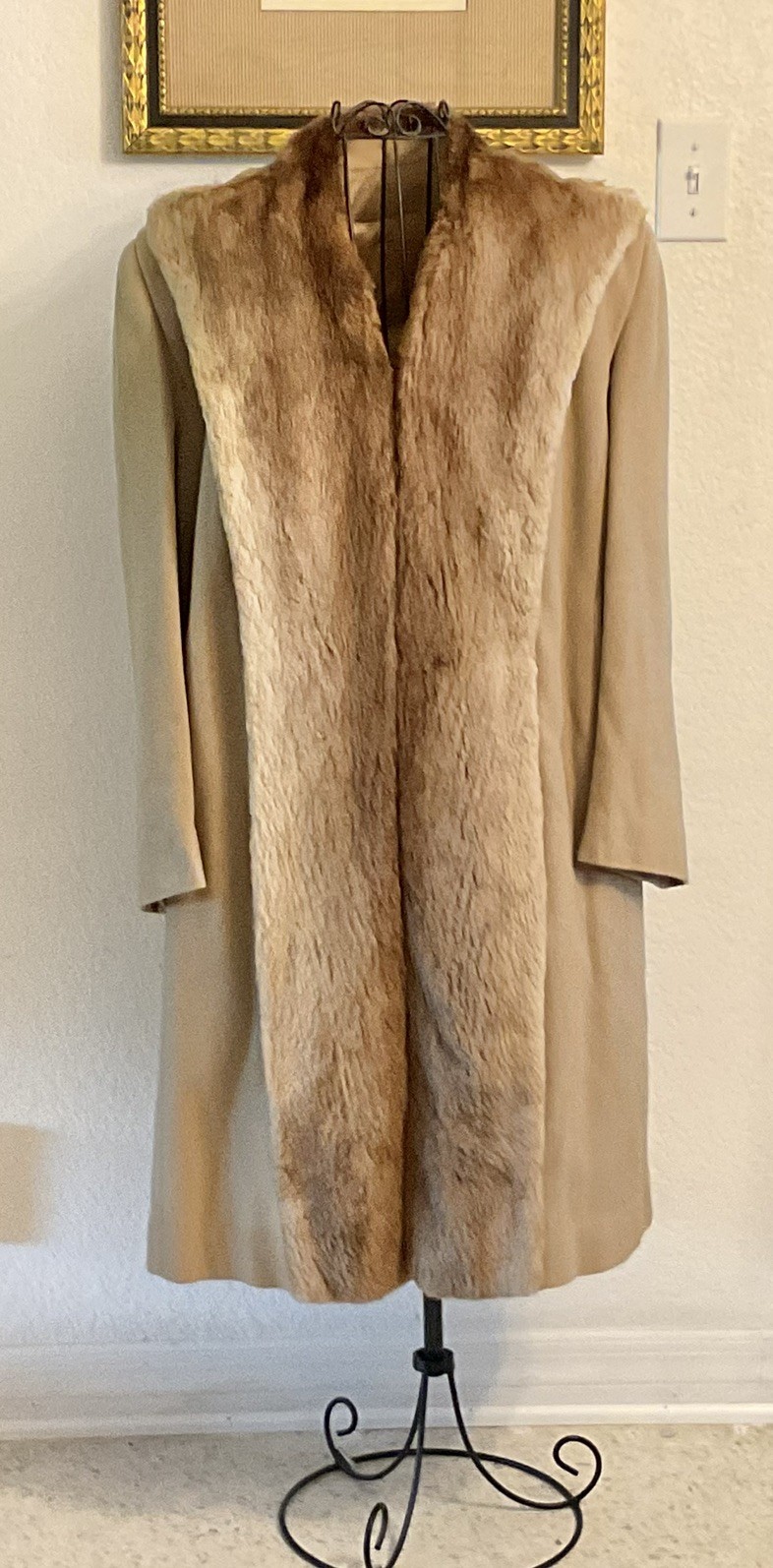 Women&rsquo;s M/P Vintage Wool, Mid Length Coat w/Sheared Beaver Collar,Satin Lining