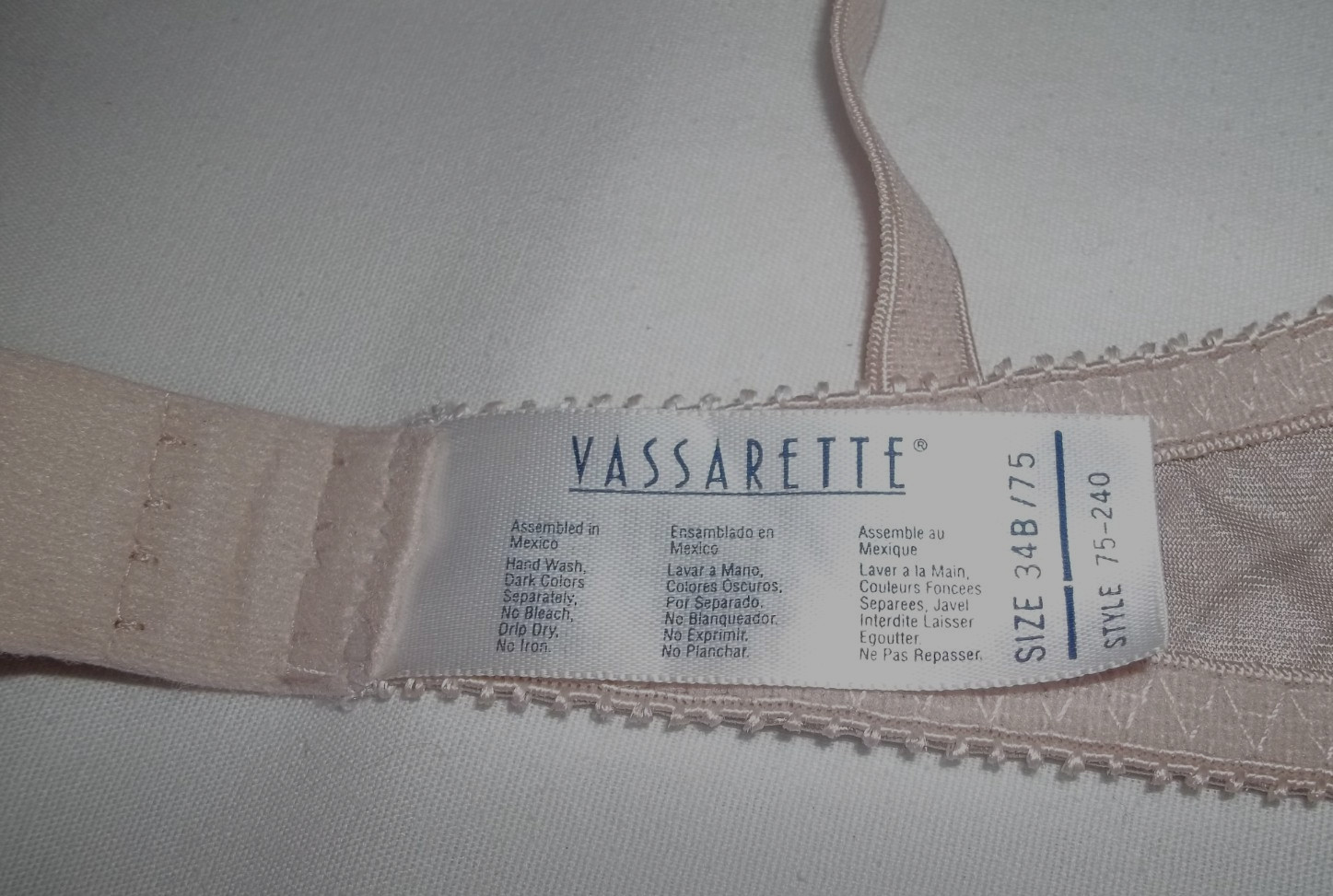 NEW NWT Vassarette 75-240 Shiny Second Skin Liquid Satin Animal Print UW Bra 34B