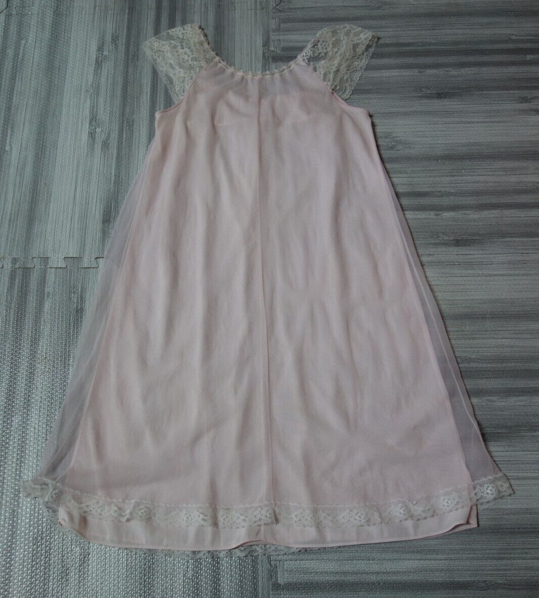 Vtg. Miss Elaine Nightgown Nightie Nylon with Chiffon Layer Size Small Pink
