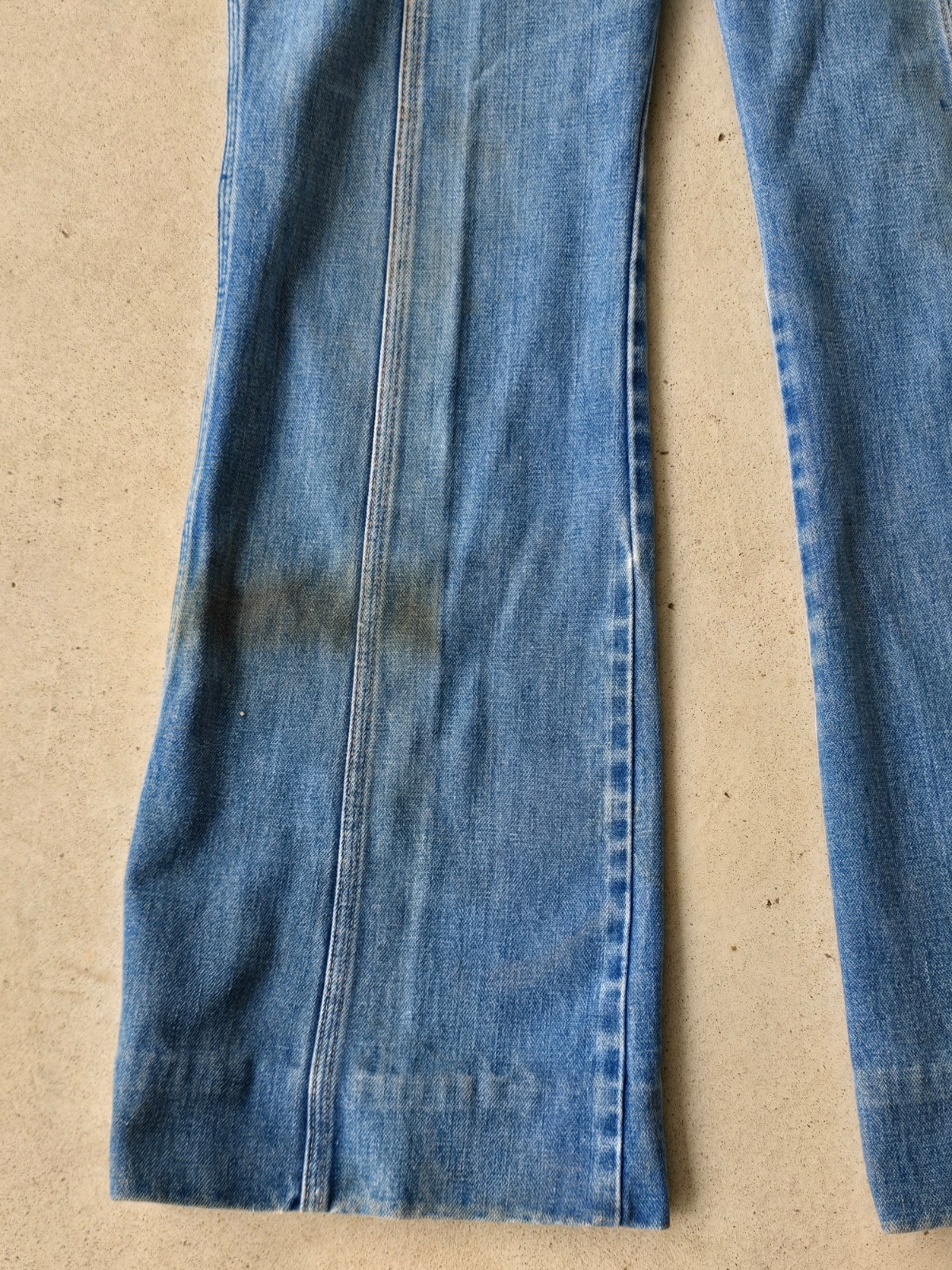 Vintage 1970s Wrangler Saddle Back Flare Leg Denim Jeans Size 13/14 Talon Zipper