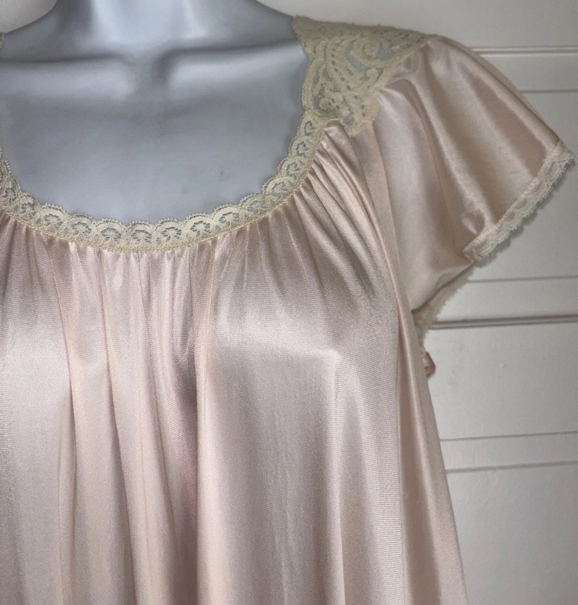 Vintage Miss Elaine Pink Long Nylon & Lace Slip Nightgown w/ Lace Small USA