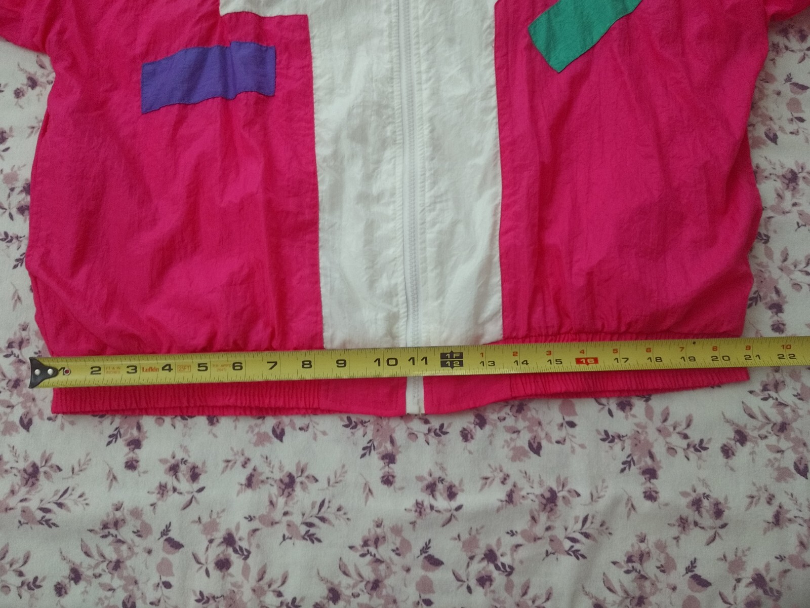 Vintage Casual Isle Nylon Lined Windbreaker Jacket and Pants Size L Suit REDUCED