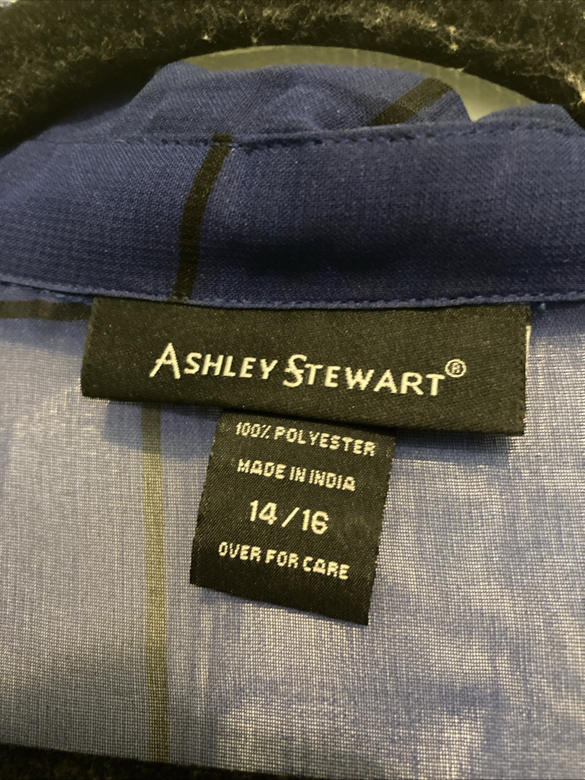 Ashley Stewart Blue/Black Top Side Splits Size 14/16 Sleeves 3/4” Button Closure