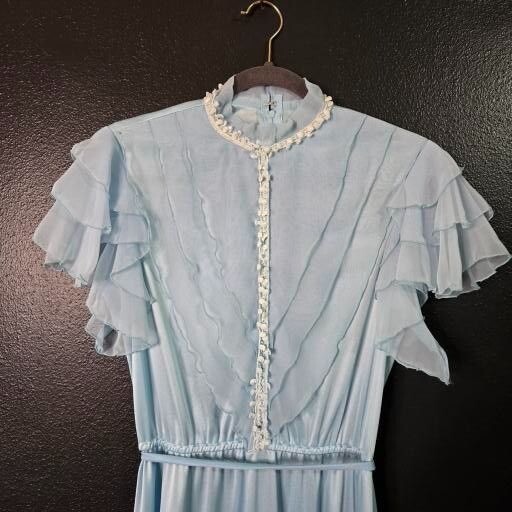 Vintage Prairie Cottagecore 70s Small Flutter Sleeve Pleated Powder Blue Dress
