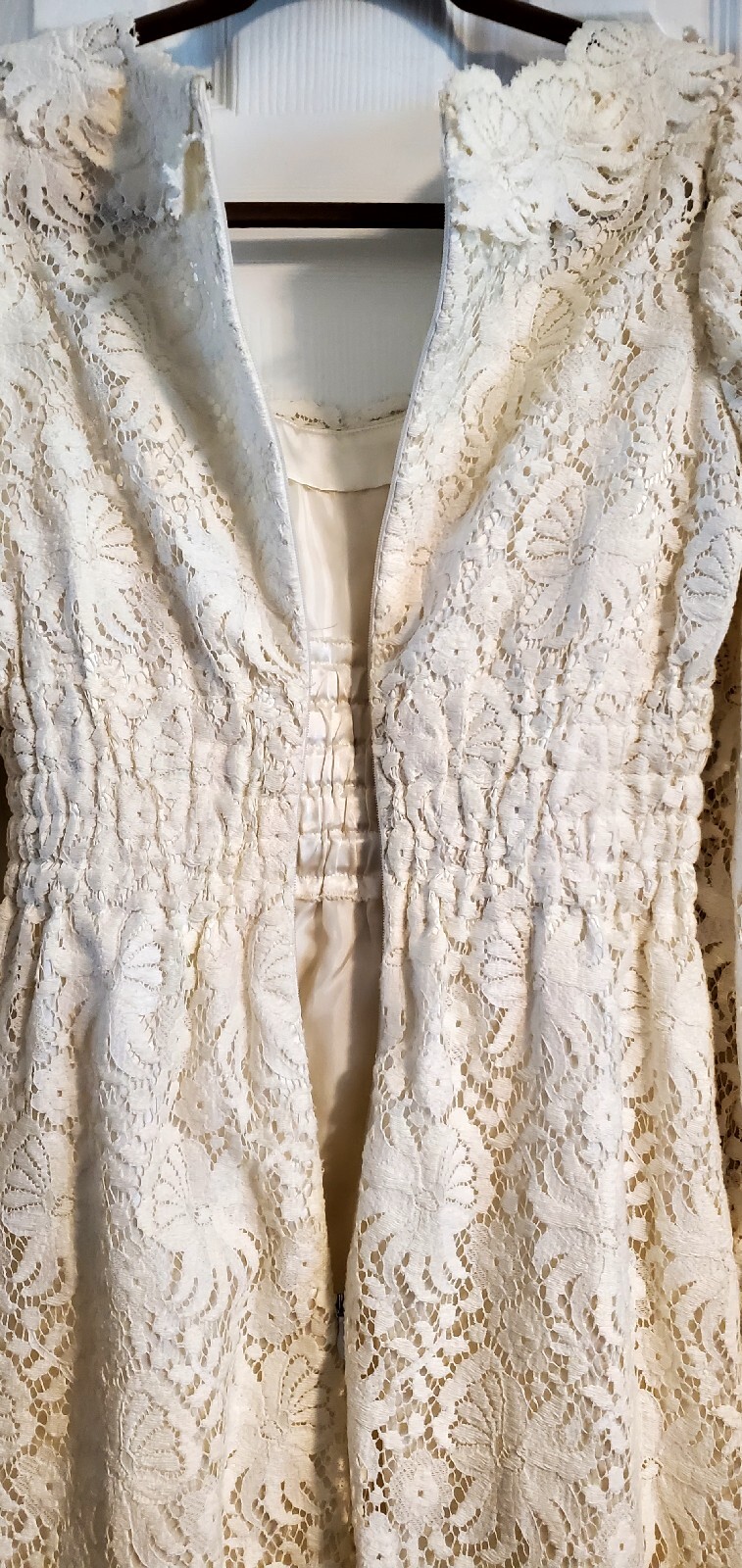 Vintage Ivory Cream Romantic Lace Elastic Waist Cuffs Custom Made Wedding Dress