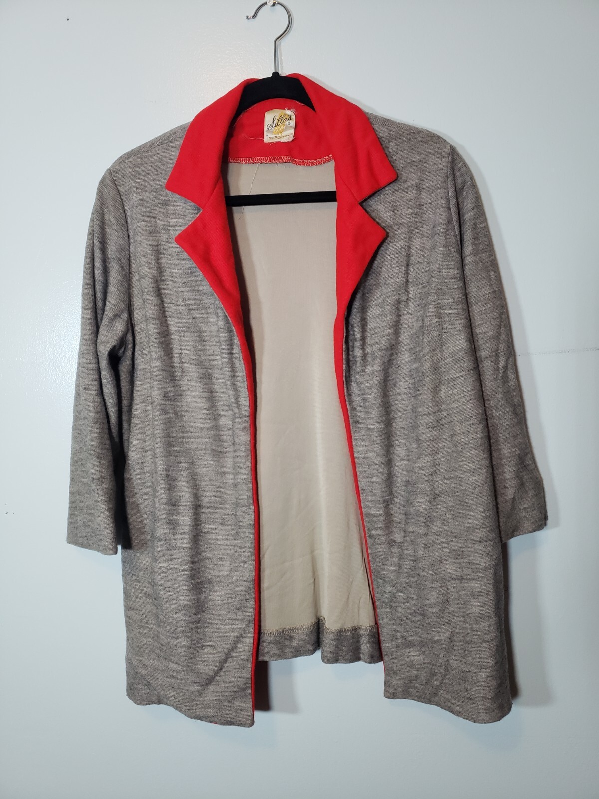 Vintage Silla&rsquo;s from Italy to Miami Gray and red 3-piece suit 1960&rsquo;s / 1970&rsquo;s