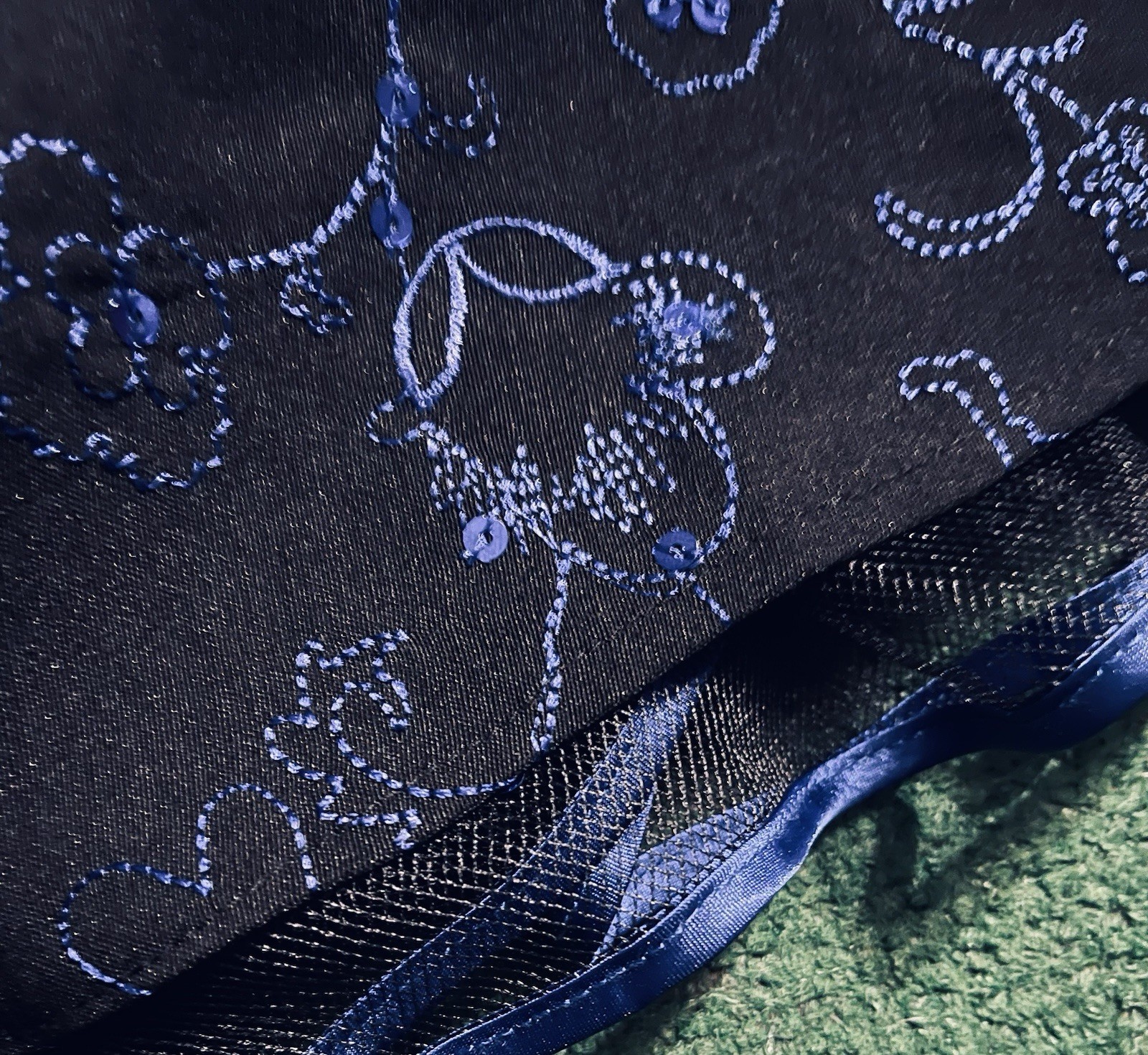 Black Formal Dress Embroidery & Sequin Pattern W/Tulle Slip SIZE M
