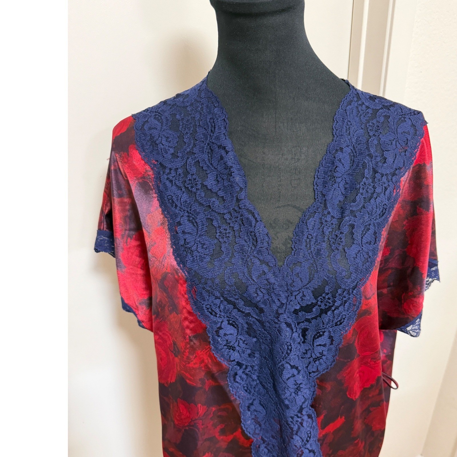Vintage Vanity Fair Red Rose Floral Satin Lace Nightgown Made in USA Large
