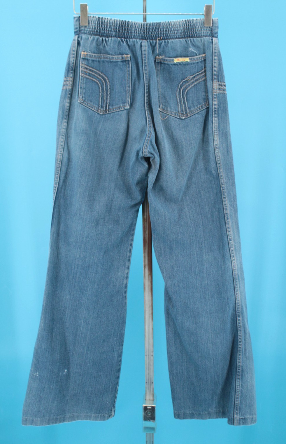 VTG Women&rsquo;s 70s Denim Bell Bottom Jeans W/ Curved Seams Down Legs Sz 26&Prime; To 27&Prime;