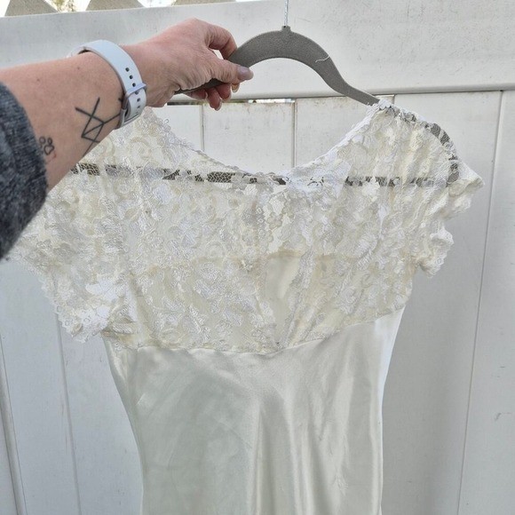 Pauline&rsquo;s Trousseau Vintage Lace Satin gown Cream Coquette Cottagecore
