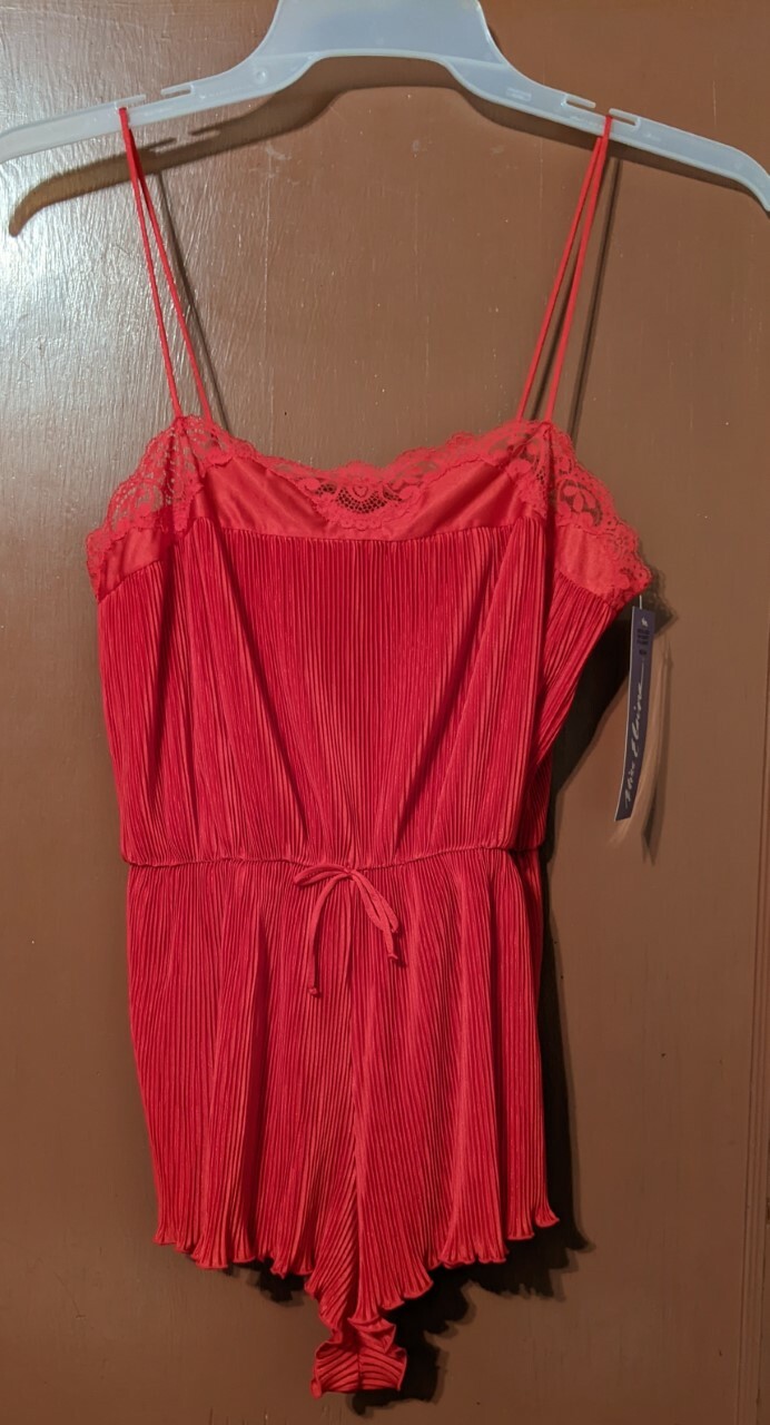 NWT!! RED VINTAGE VTG MISS ELAINE PLEATED TEDDY/ROMPER/BODYSUIT-MEDIUM