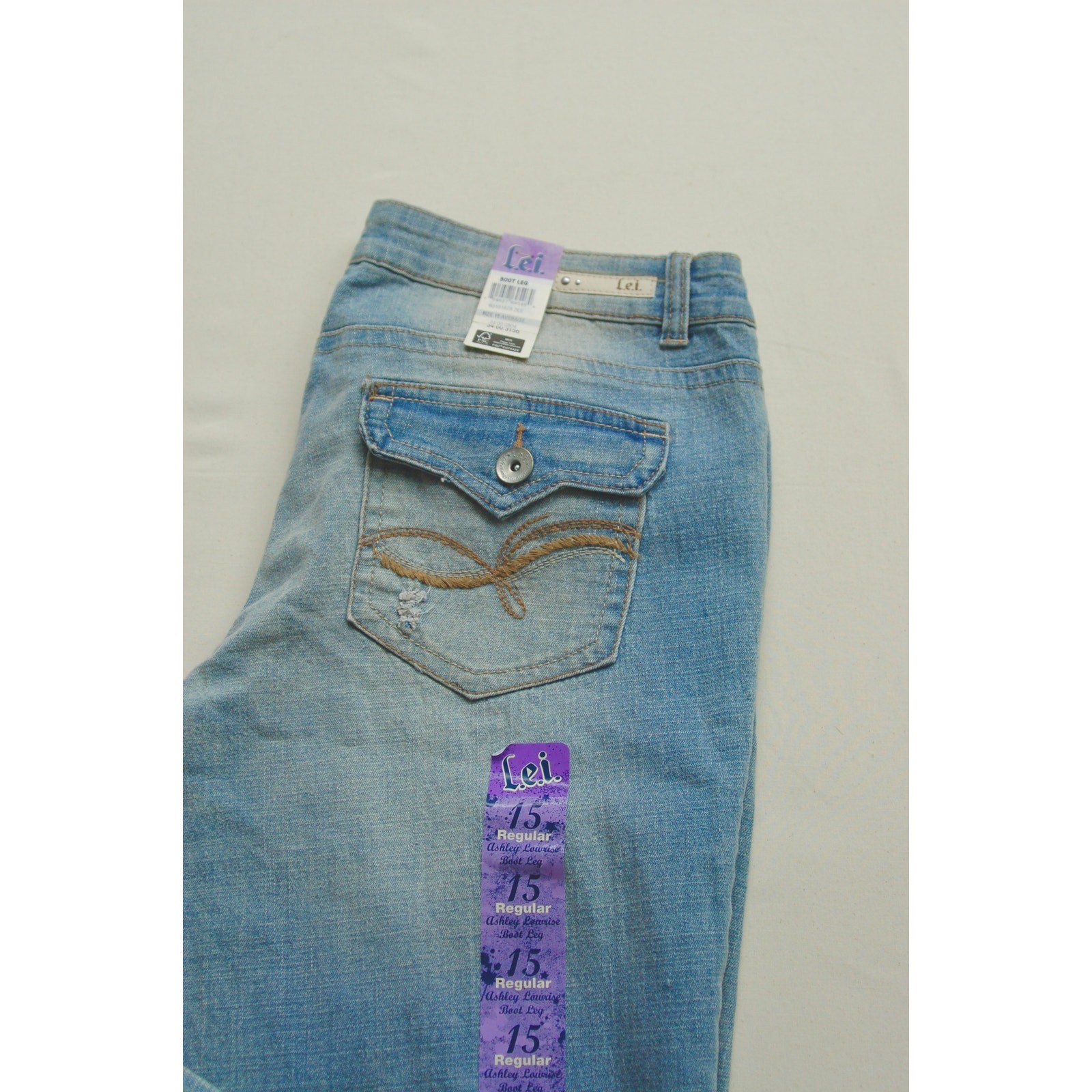 New With Tags (NWT) : l.e.i. Ashley Low-Rise Flares Y2K vintage Deadstock