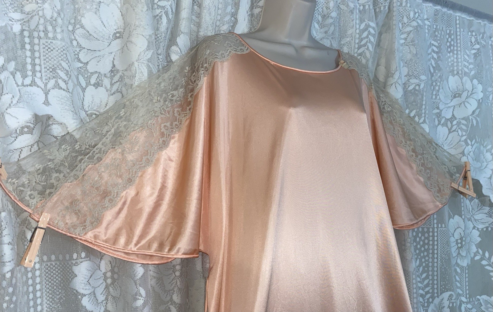 VTG NWT L XL PEACH VANITY FAIR Nylon Hostess Caftan Nightgown Negligee Gown