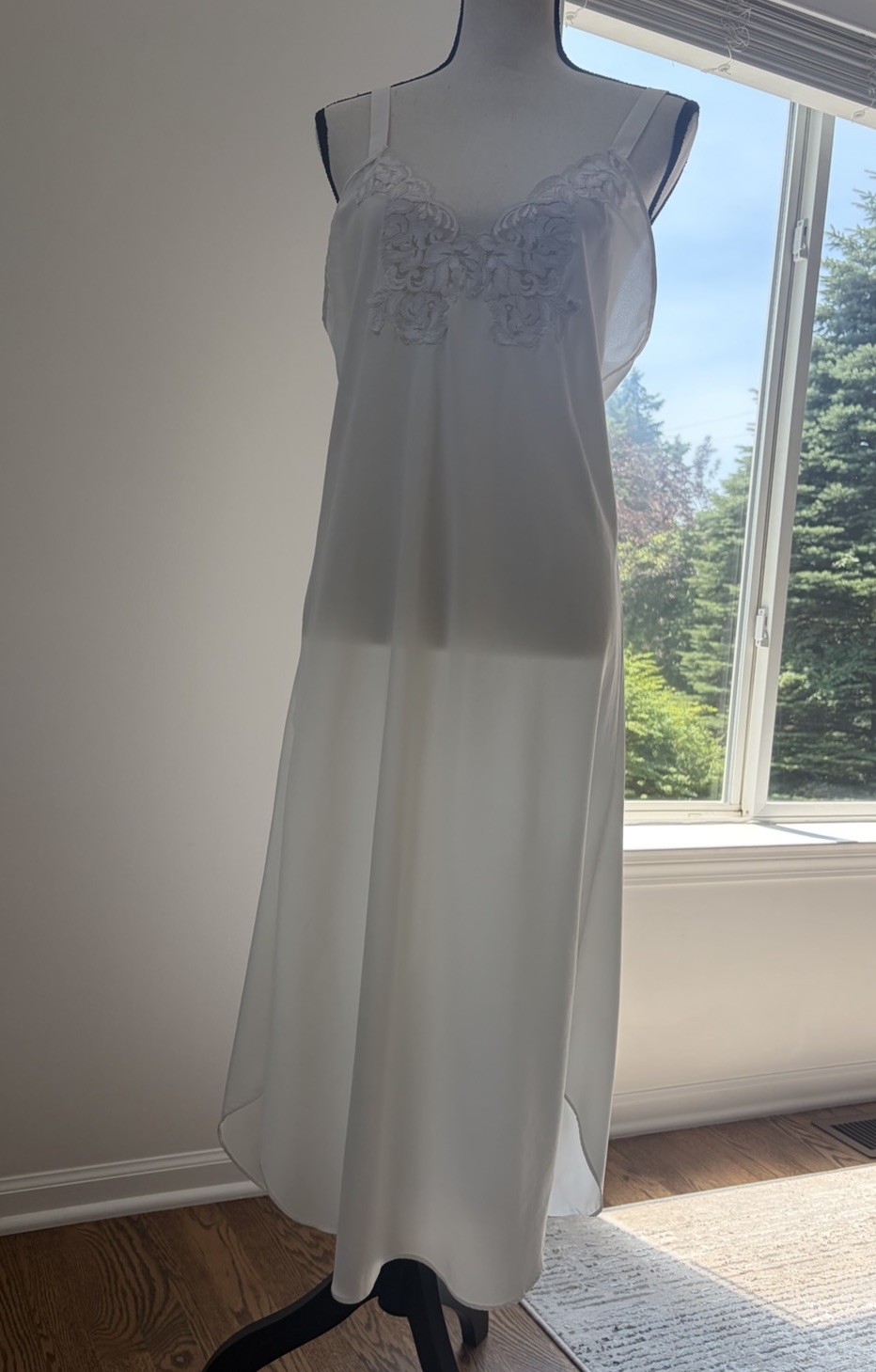 Val Mode Lingerie White Polyester Slip Nightgown M Whimsical Feminine