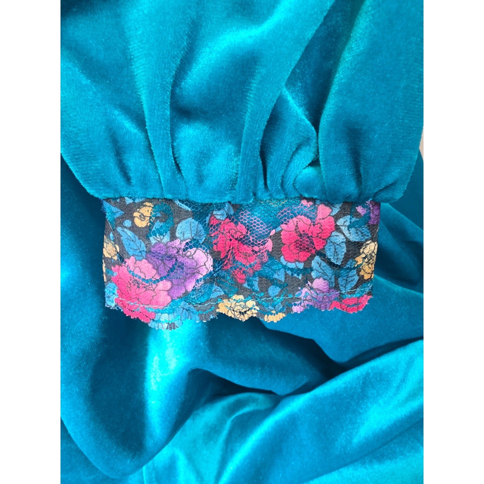 Vintage Lara Dee New York Teal Velour Floral Lace Ruffle Robe Nightgown Medium