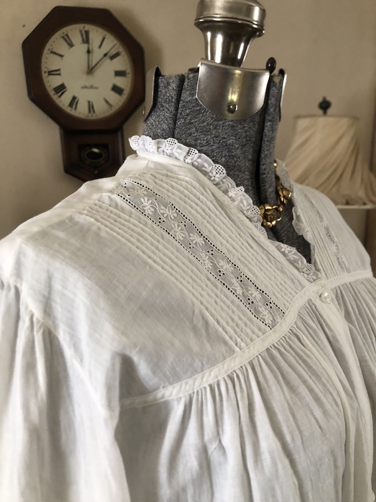 Vintage Antique 1800’s 1900’s Cotton Lace Dressing Bed Gown Lingerie 44-52-60