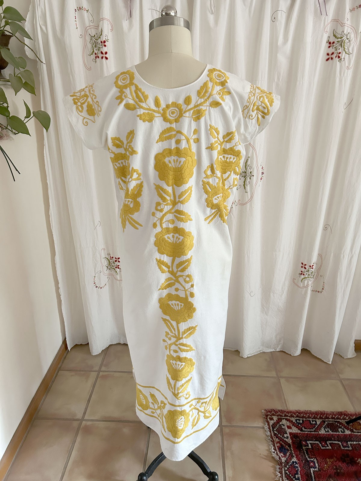 Vtg 70s Mexican Oaxacan Festival Maxi Dress L/XL White Cotton Hand Embroidered