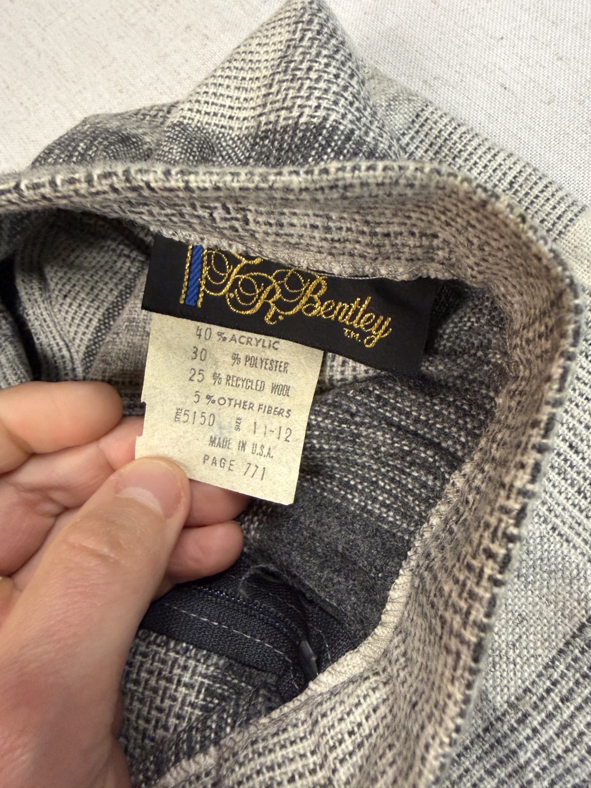 Vintage 70s 80s Bentley Wool Blend Plaid Skirt Size 11/12 USA – NEW with TAGS