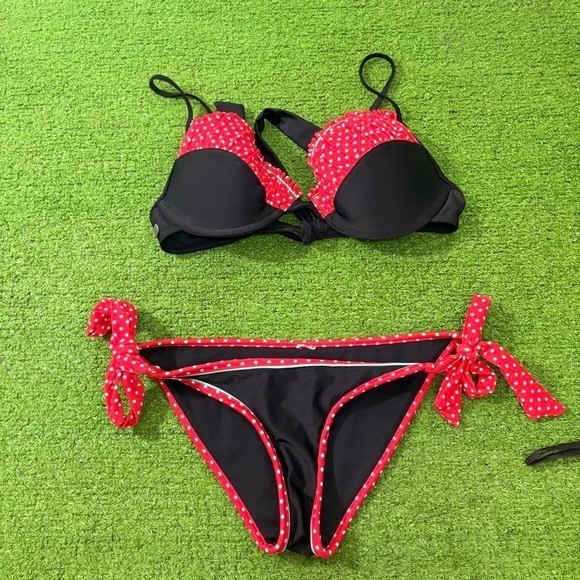 Vintage Y2K Volcom Women&rsquo;s Swim Suit Bikini Padded Two Piece Polka Dot Red/Black