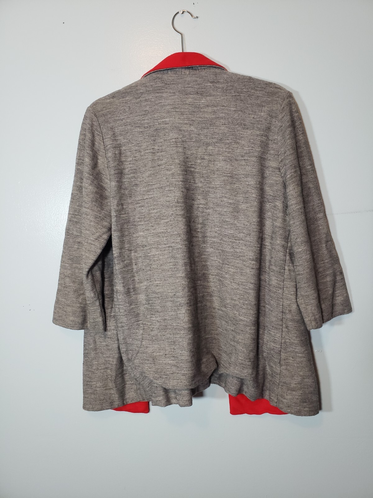 Vintage Silla&rsquo;s from Italy to Miami Gray and red 3-piece suit 1960&rsquo;s / 1970&rsquo;s