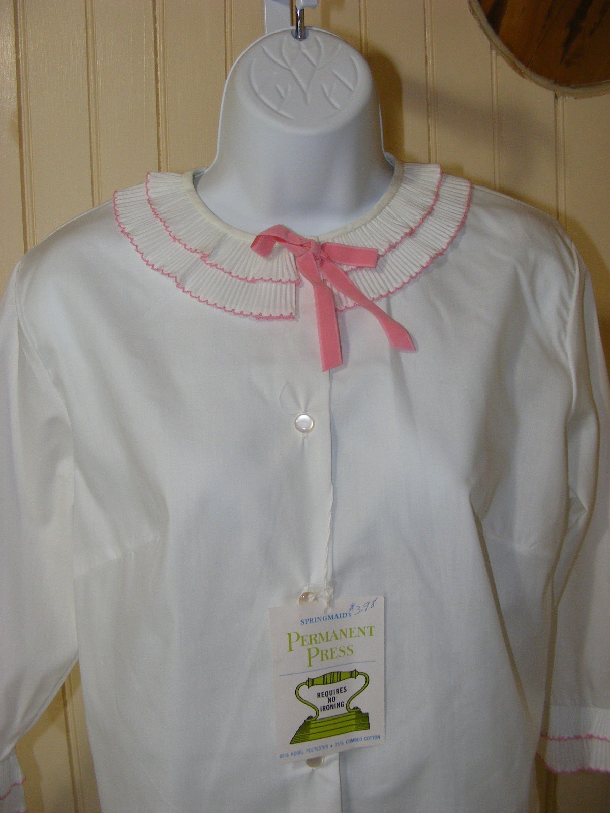 60s BLOUSE WHITE POLYCOTTON BUTTON UP SHIRT RUFFLE COLLAR 3/4 SLEEVE CROPPED S34
