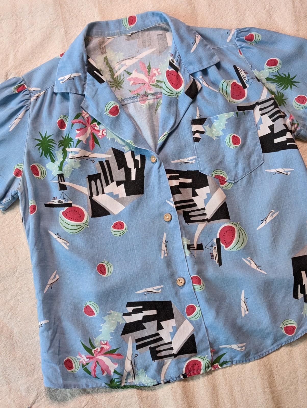 Vintage 70s Women&rsquo;s Rayon Summer Beach Graphic Print Camp Blouse Size SM/MD