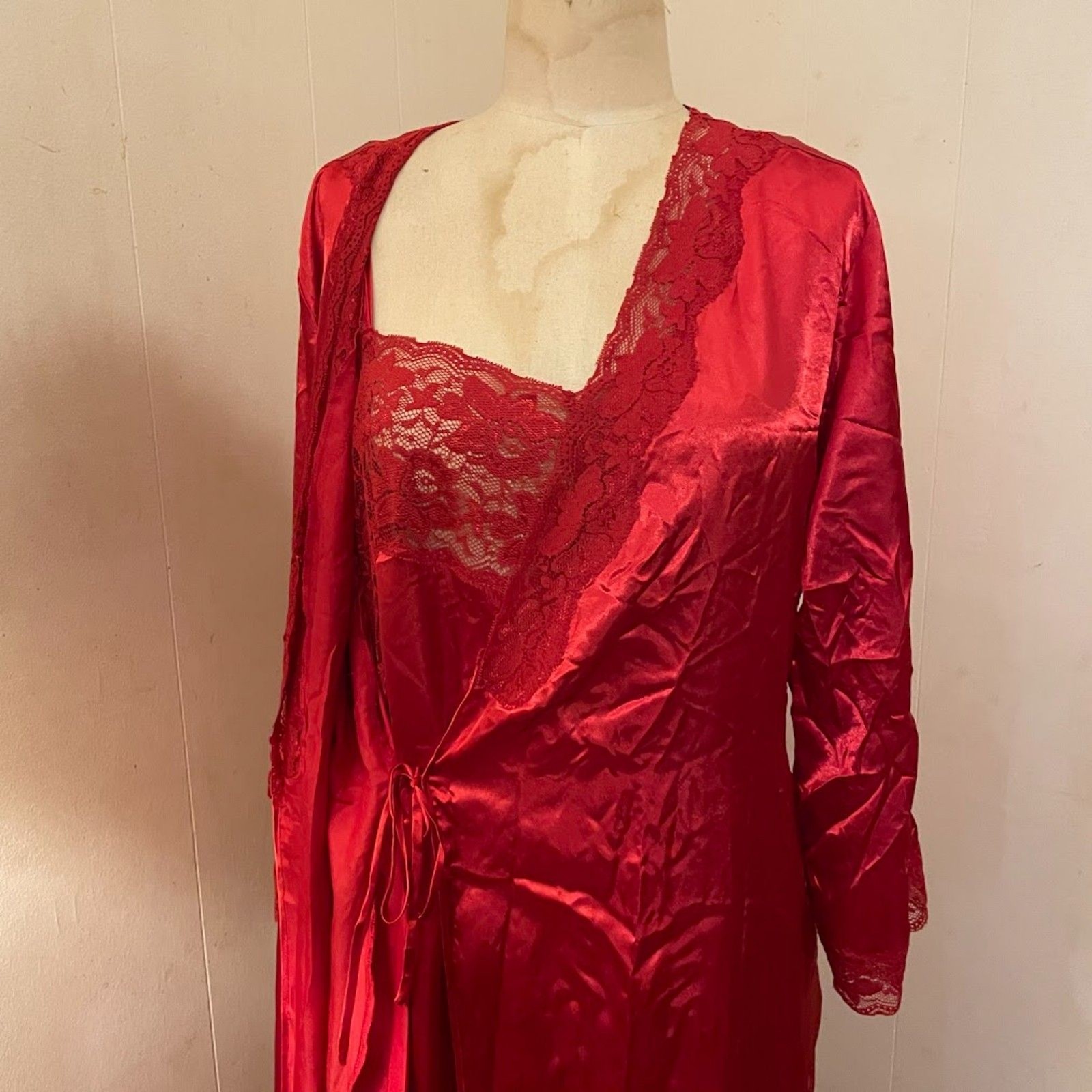 Vintage AMOUREUSE Gown Slip Dress Peignoir Lipstick RED SATIN Lace L 46&Prime; bust