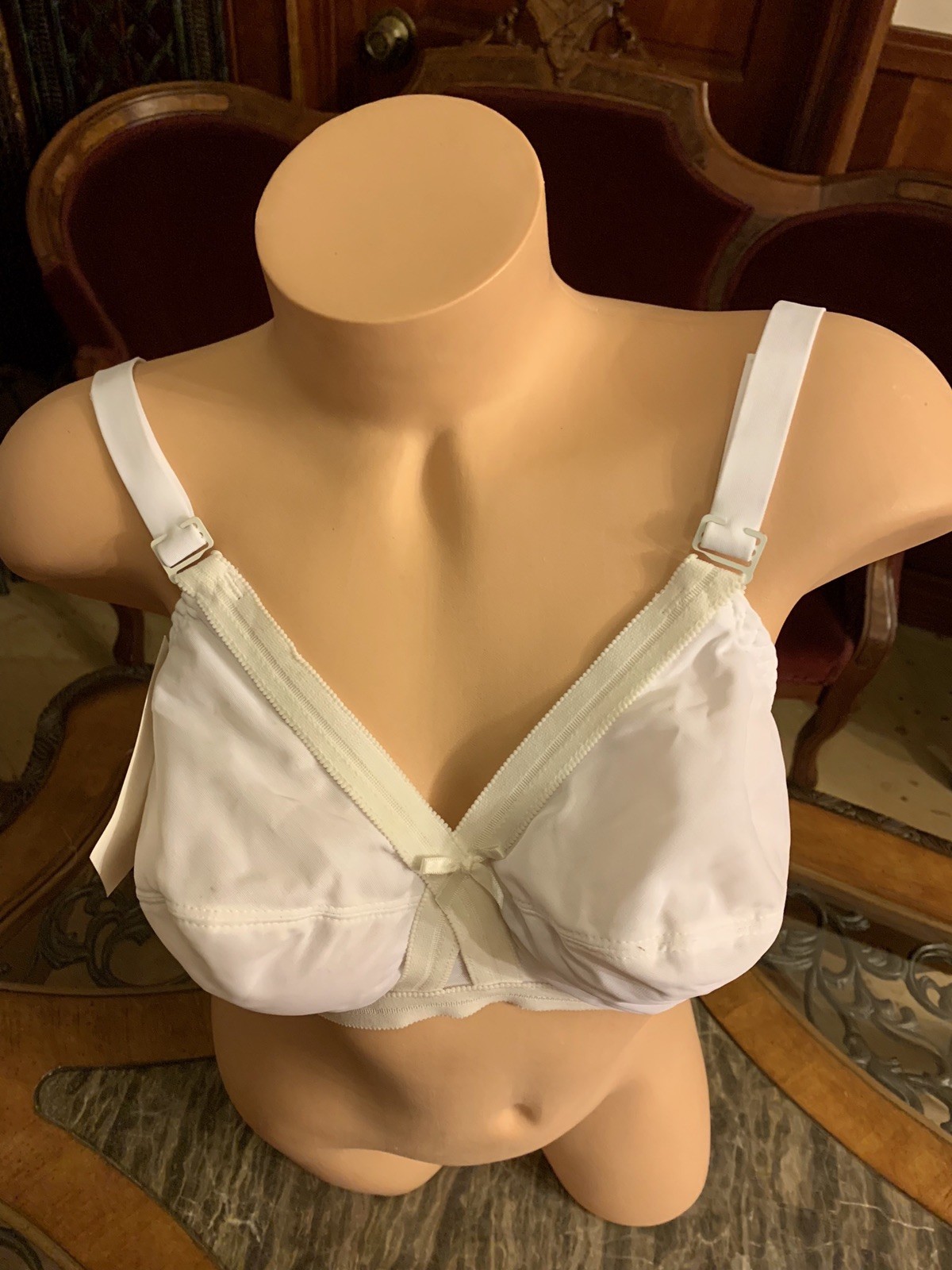 Vintage Bra Spandex Support Nylon Smooth Lycra White Adjustable 1970s NEW 40D