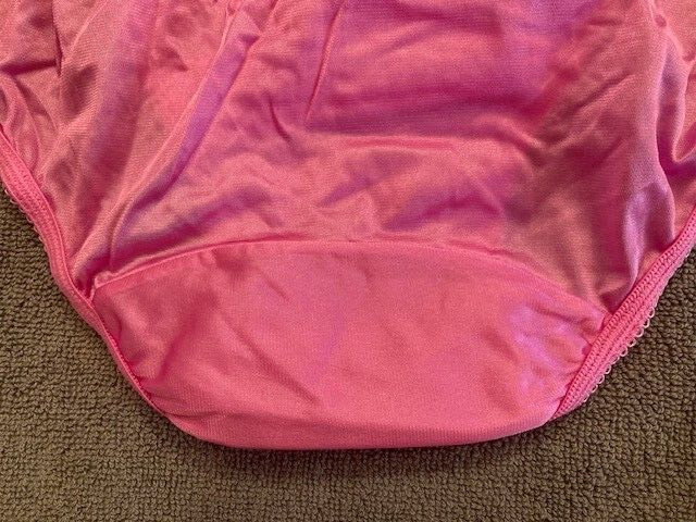 Vintage (Retired) Vanity Fair 100% Nylon UNISEX Hipster Panties, Size: 7, NWT