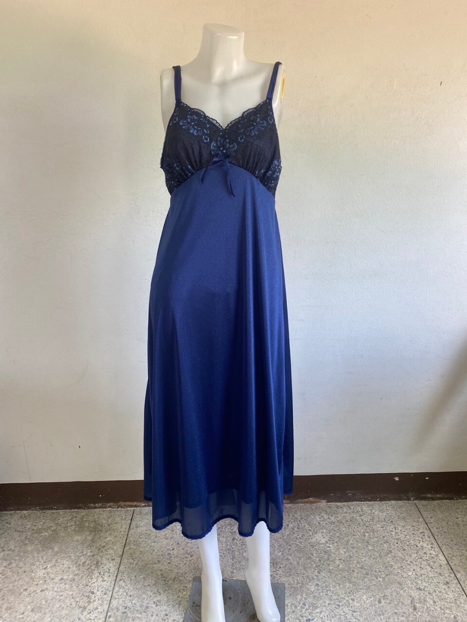 Woman Vintage Pajamas Nylon Short Sleepwear Nightgown Soft lace Dress Slip Sexy