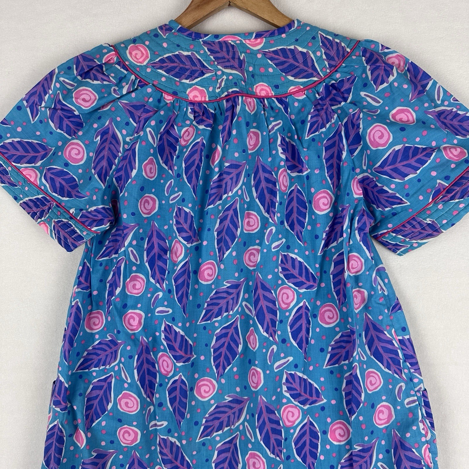Vintage Court Street Floral House Dress Robe Snap Front Size M Pockets Bohemian
