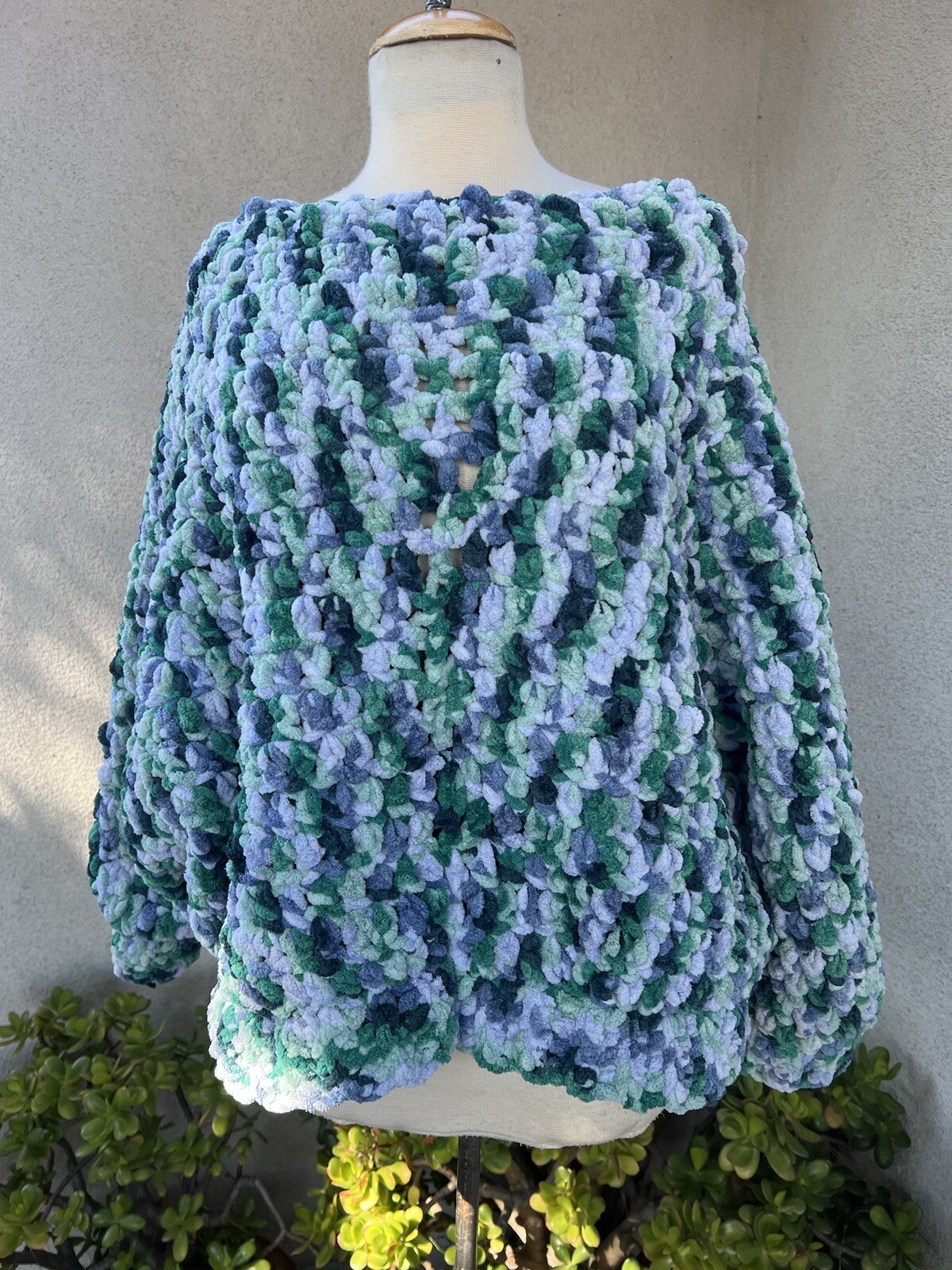 Vtg Boho Chunky Sweater hand knit pullover blue green large