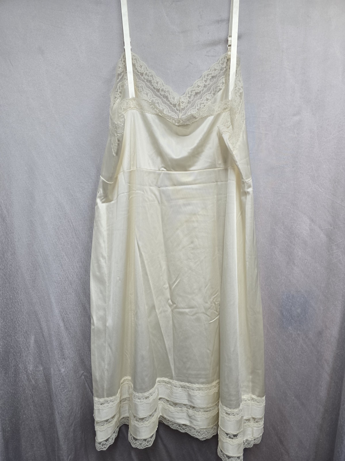 Vintage Sliperfection Candleglow Nylon Slip 44 46 42