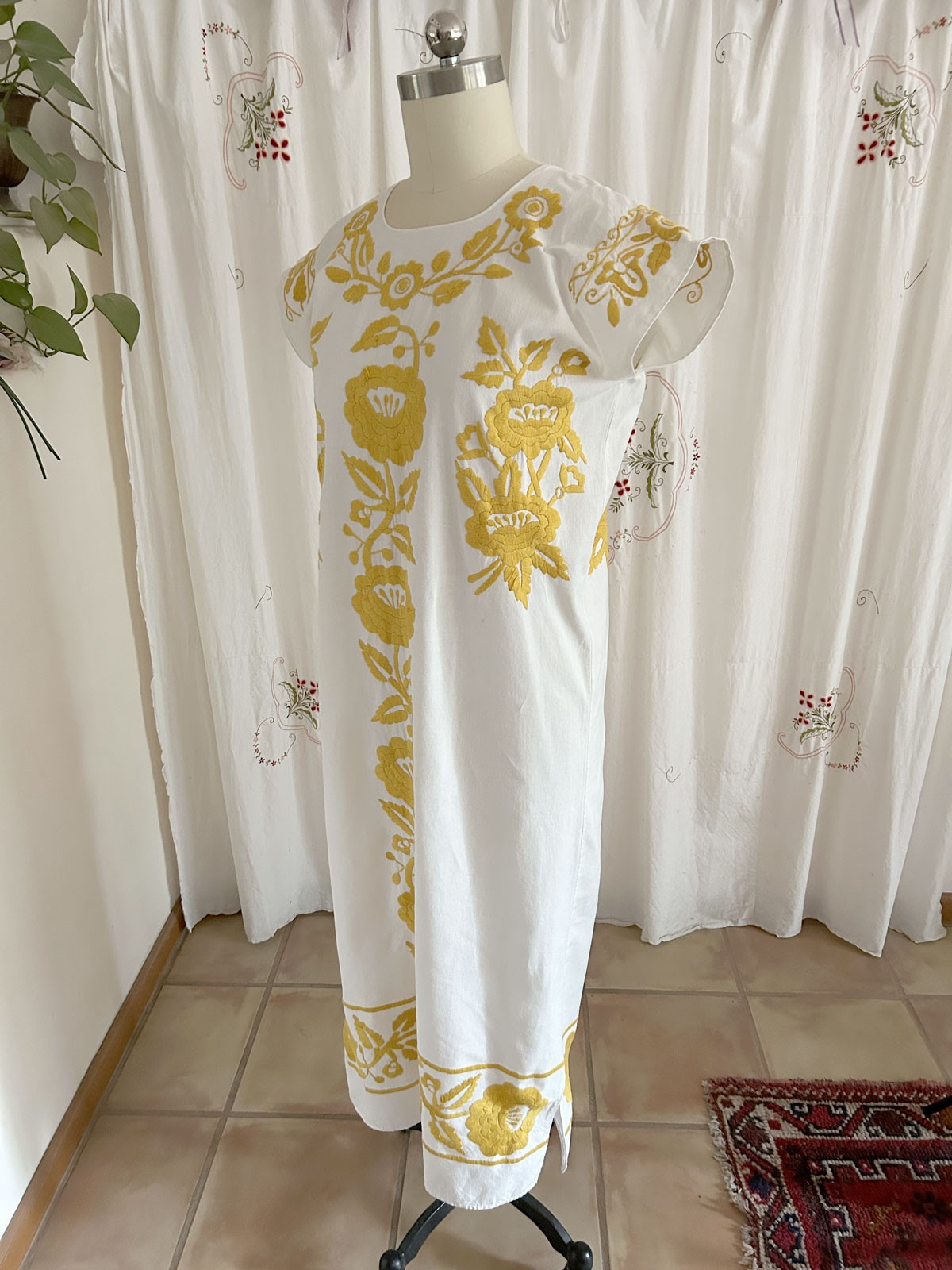 Vtg 70s Mexican Oaxacan Festival Maxi Dress L/XL White Cotton Hand Embroidered