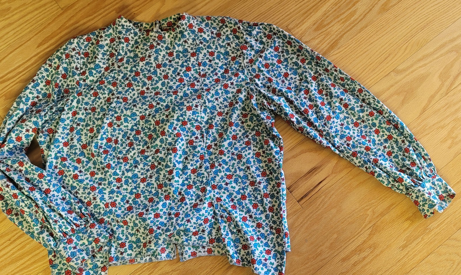 Vintage 1960&rsquo;s – 1970&rsquo;s Summer Floral, Long Sleeved, Hippie, Prairie Med/Lg.