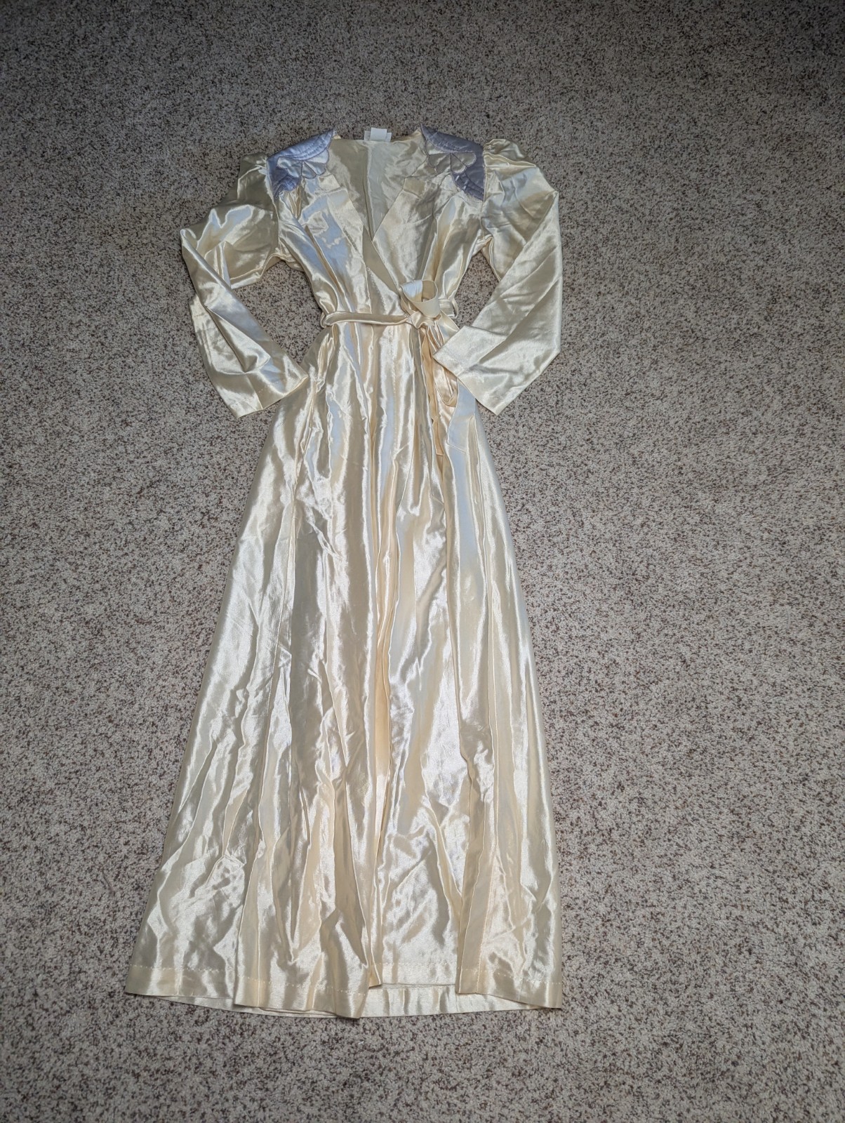 VTG JC PENNEY Ivory Shiny Structured Bridal Embroidered Dressing Robe Small