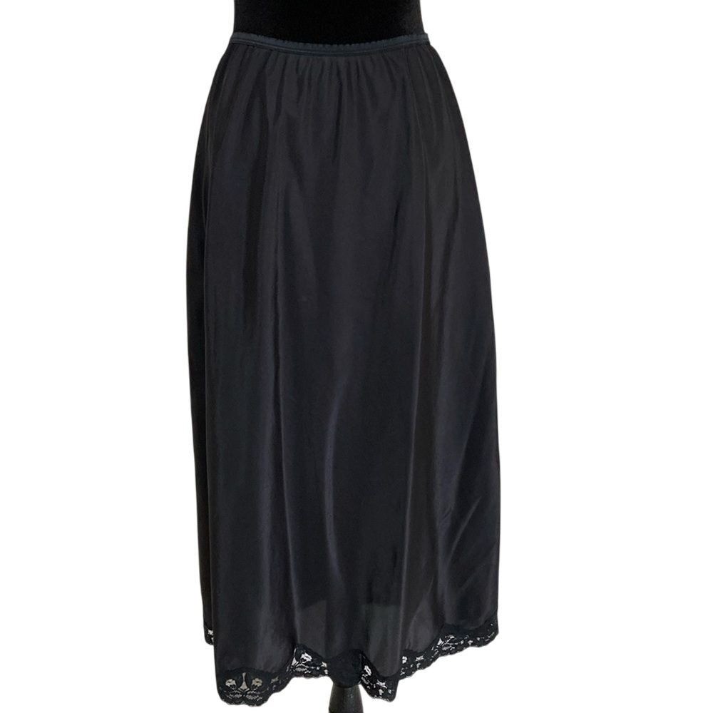 Vintage Lady Lynn Black 1/2 Slip Skirt L 31&Prime; Long Satin Lace Feminine