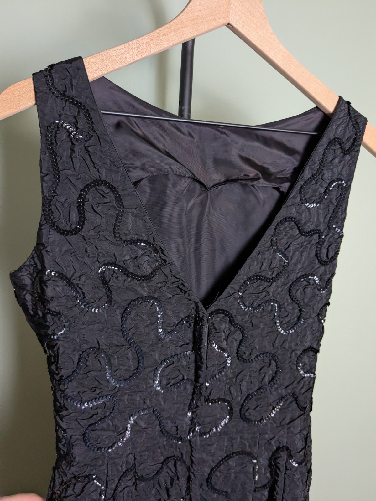 Sequin Squiggly Design True Vintage Black Pencil Wiggle Dress