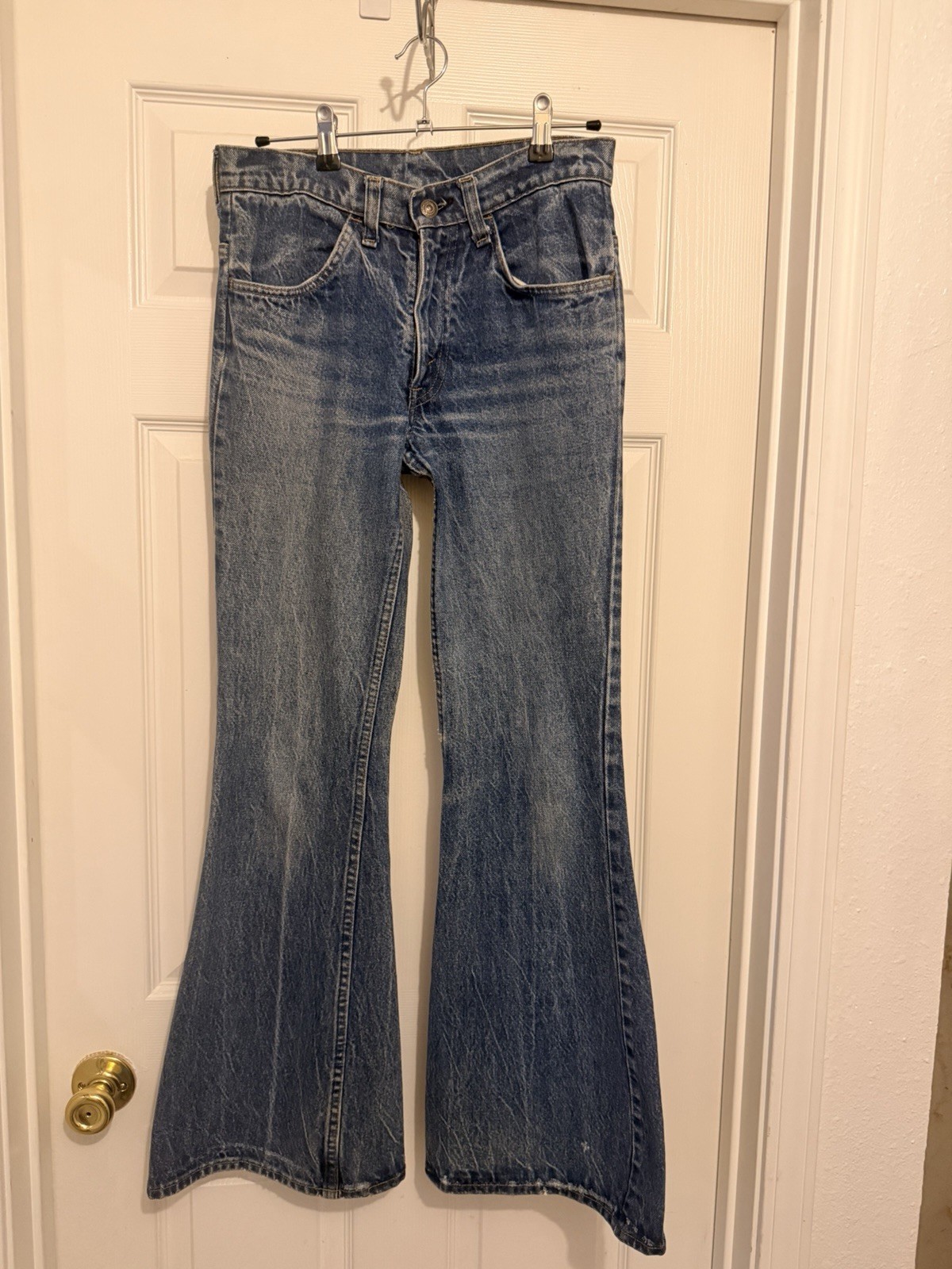 Unisex Vintage Levi&rsquo;s 686 Bell Bottoms Jeans 29×32
