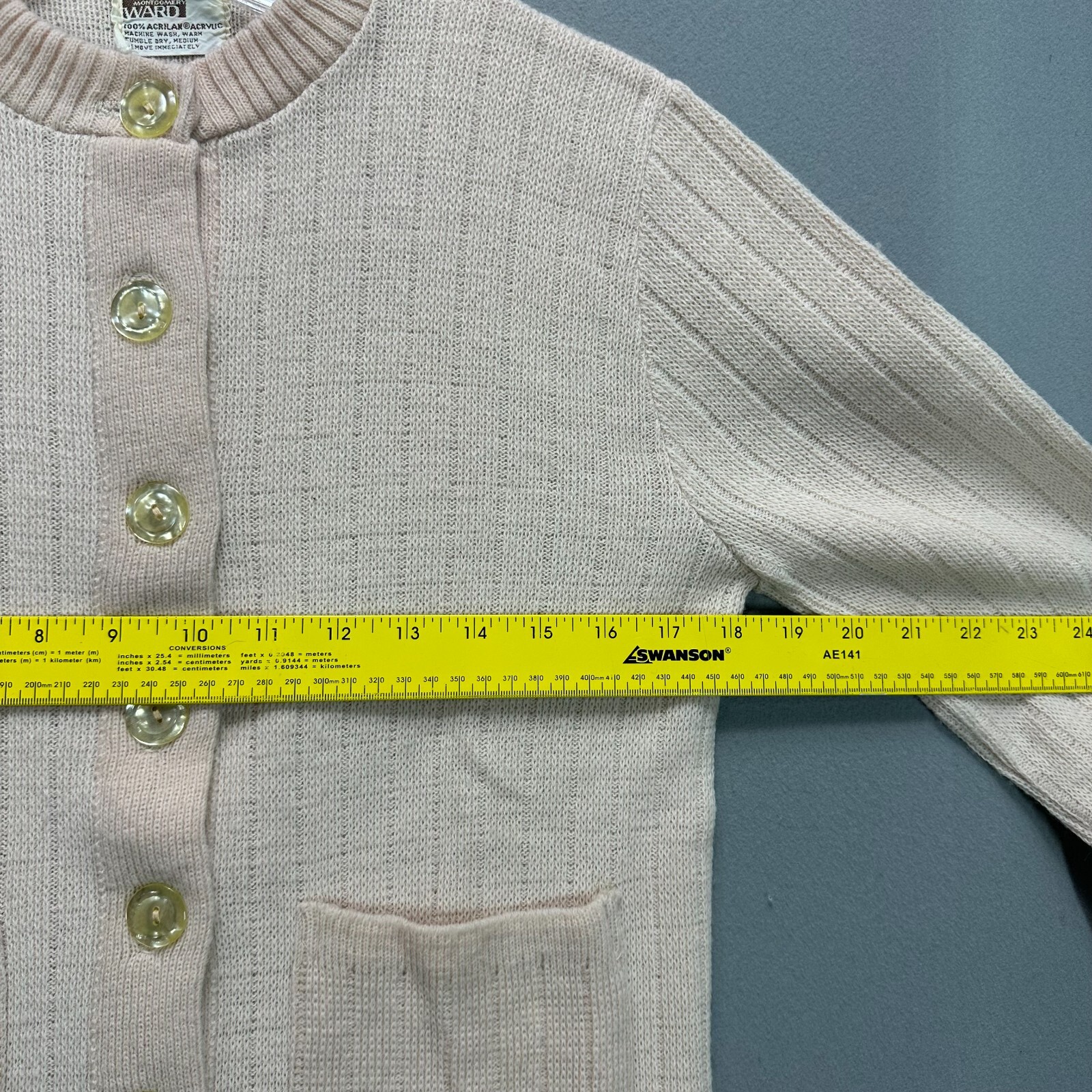 Vintage Solid Beige Oatmeal Cardigan Sweater S/M Montgomery Ward 70s Pockets