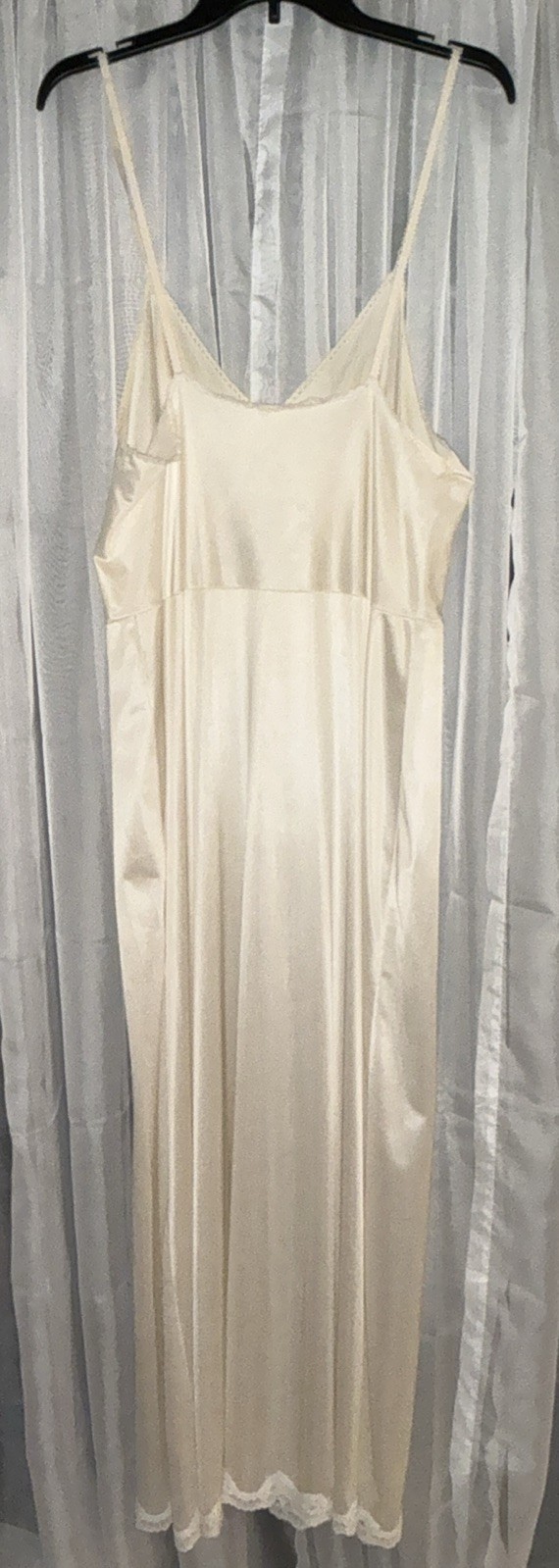 Vintage Soft Ivory Lace Sears Long Slip Nightgown Cottagecore Romantic Size 40 L