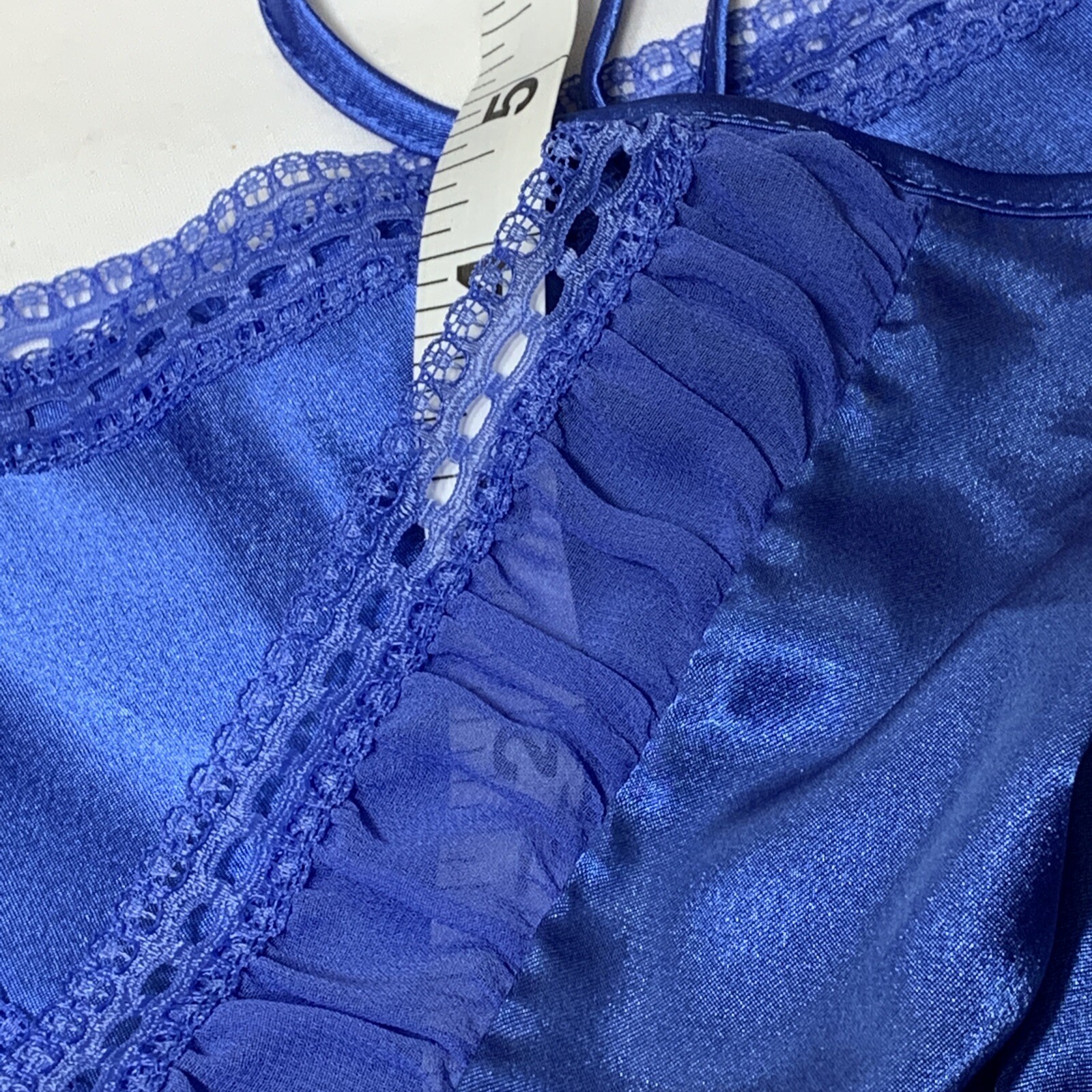 Enchanting Liquid Satin Cami Top Camisole Shirt Size Medium Glossy Sapphire Blue